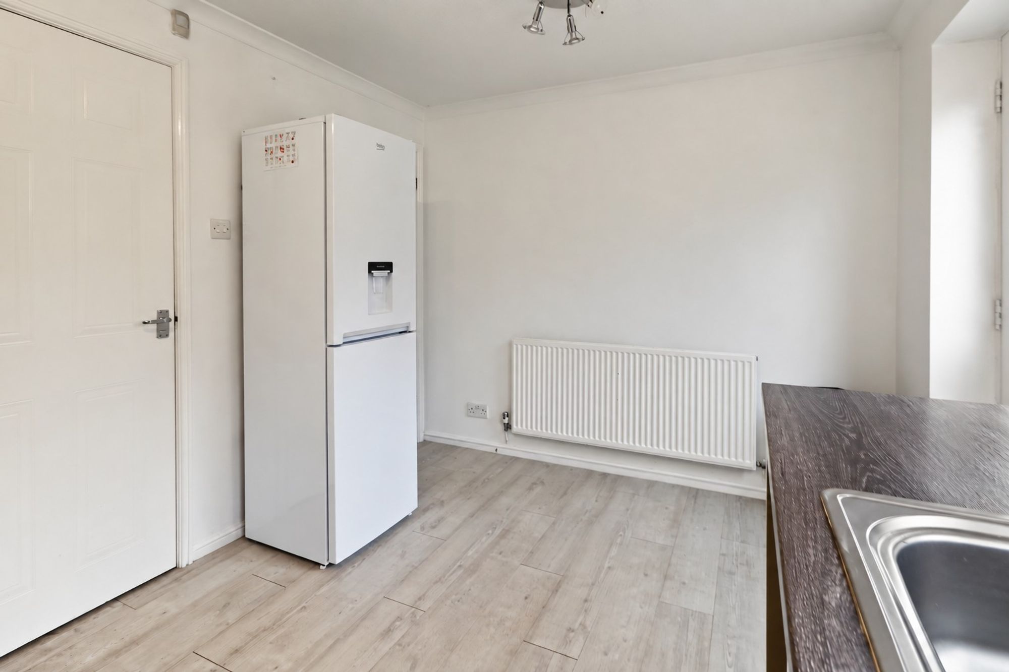 Bainbridge Avenue, Lowton, WA3