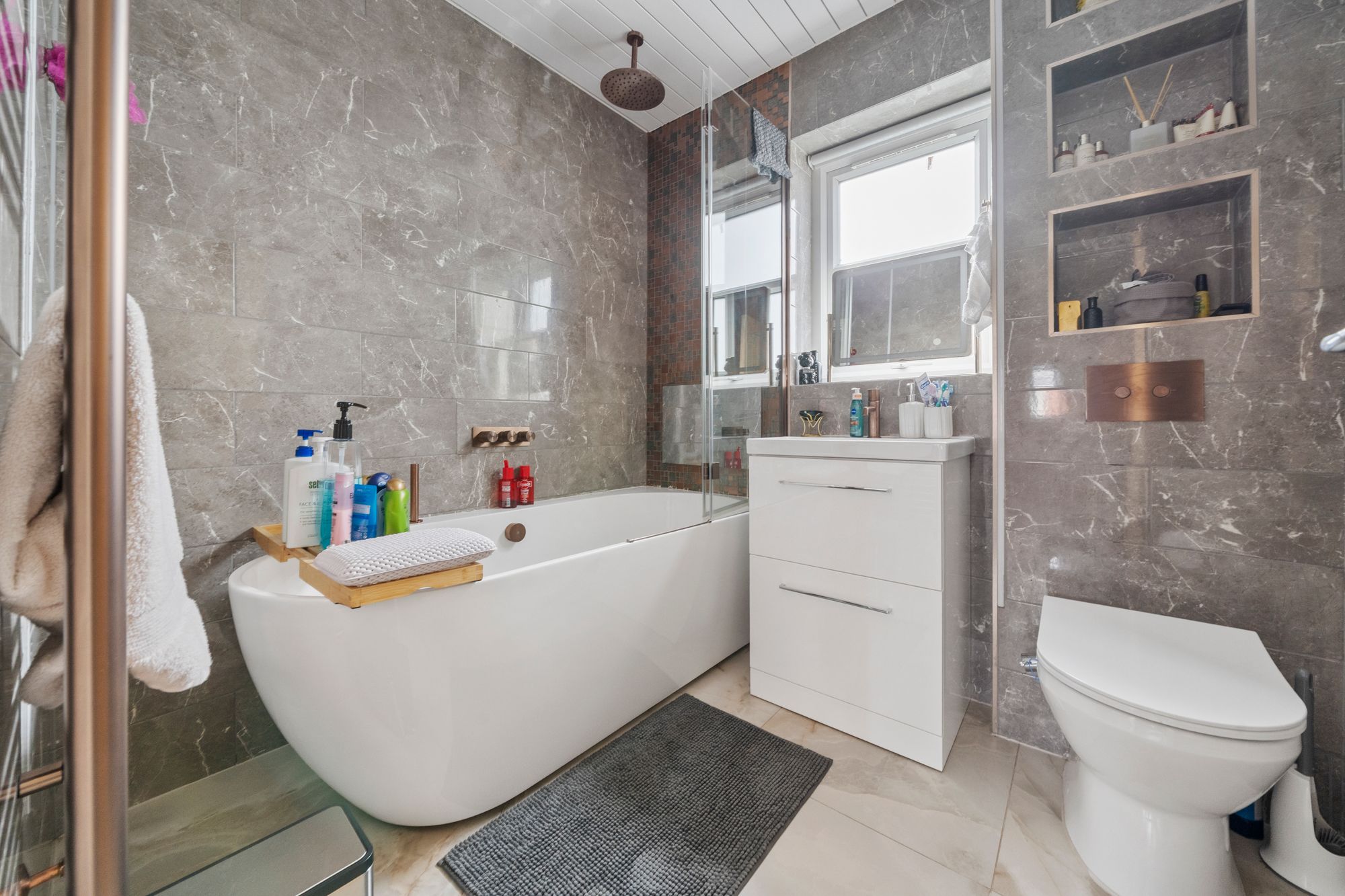 Highfield Avenue, Leigh, WN7