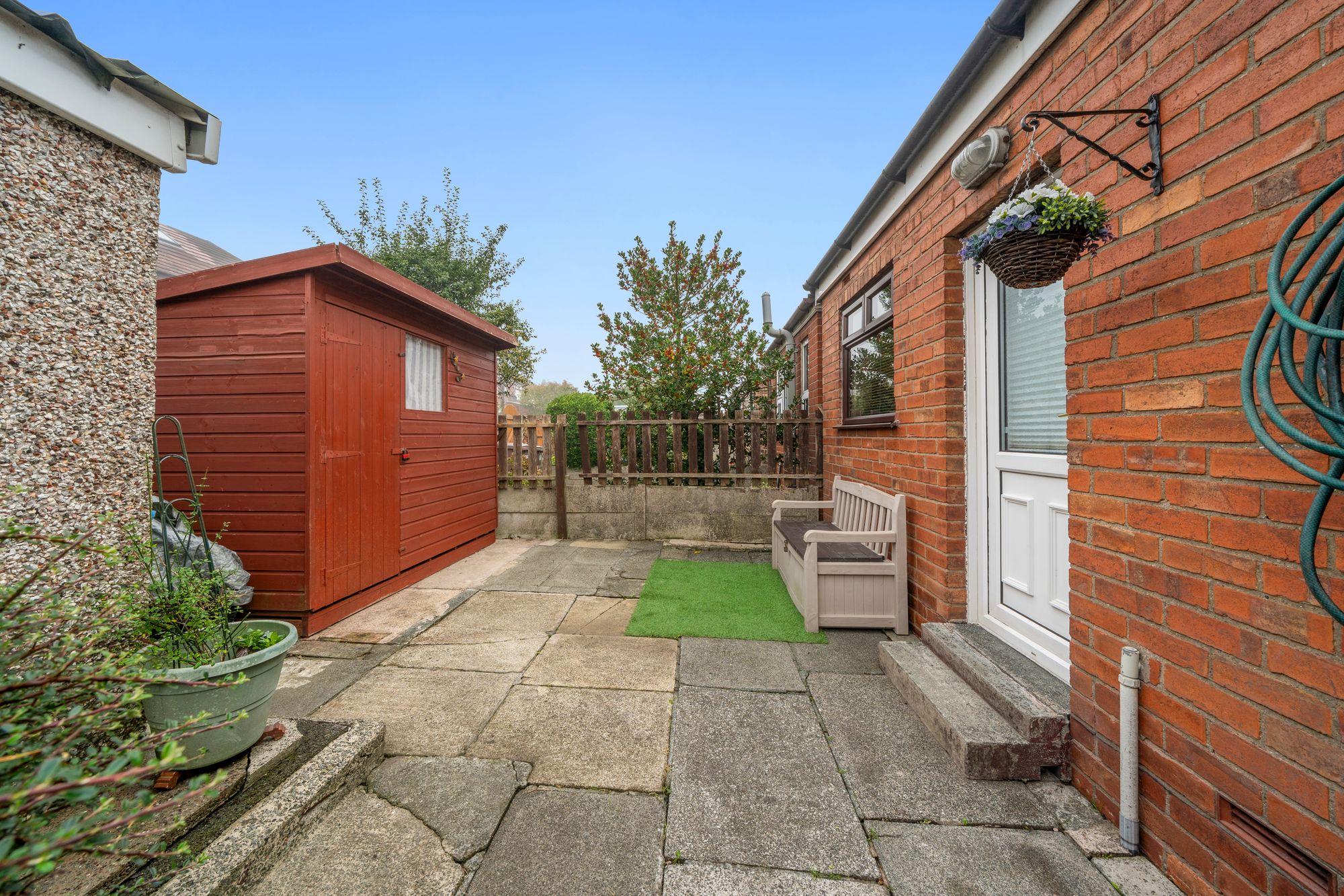 Vista Avenue, Newton-Le-Willows, WA12