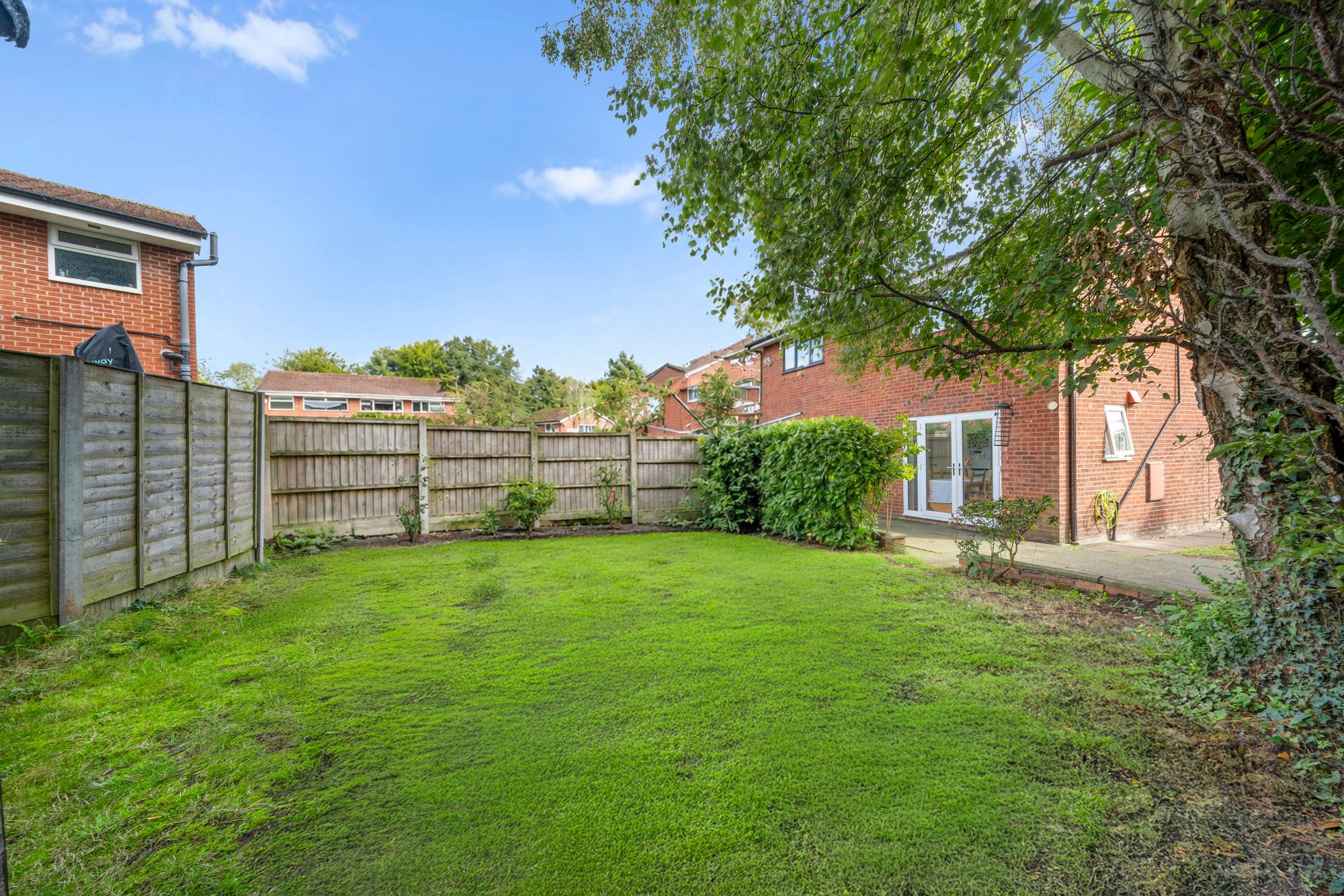 Livingstone Close, Old Hall, WA5