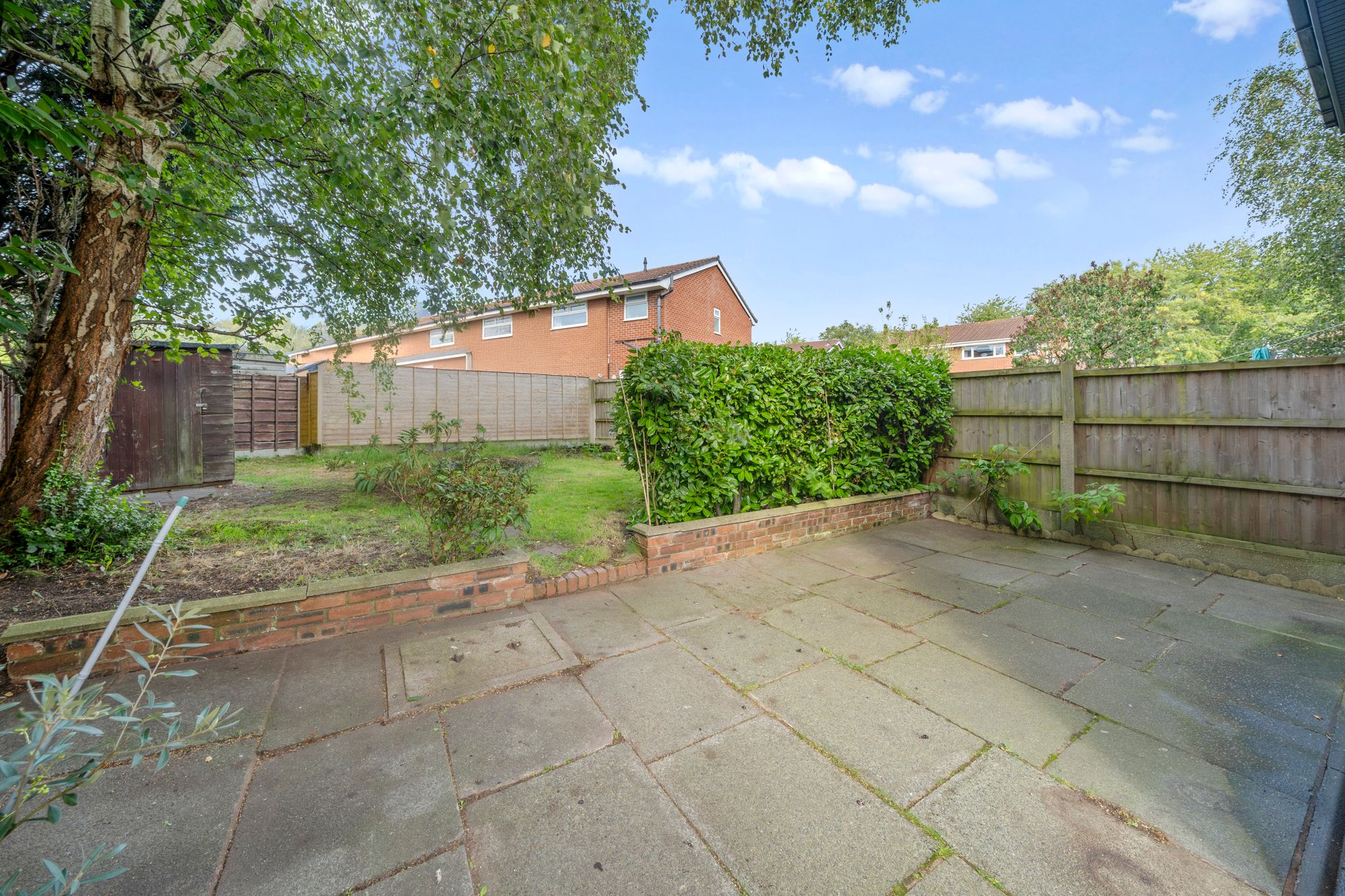 Livingstone Close, Old Hall, WA5