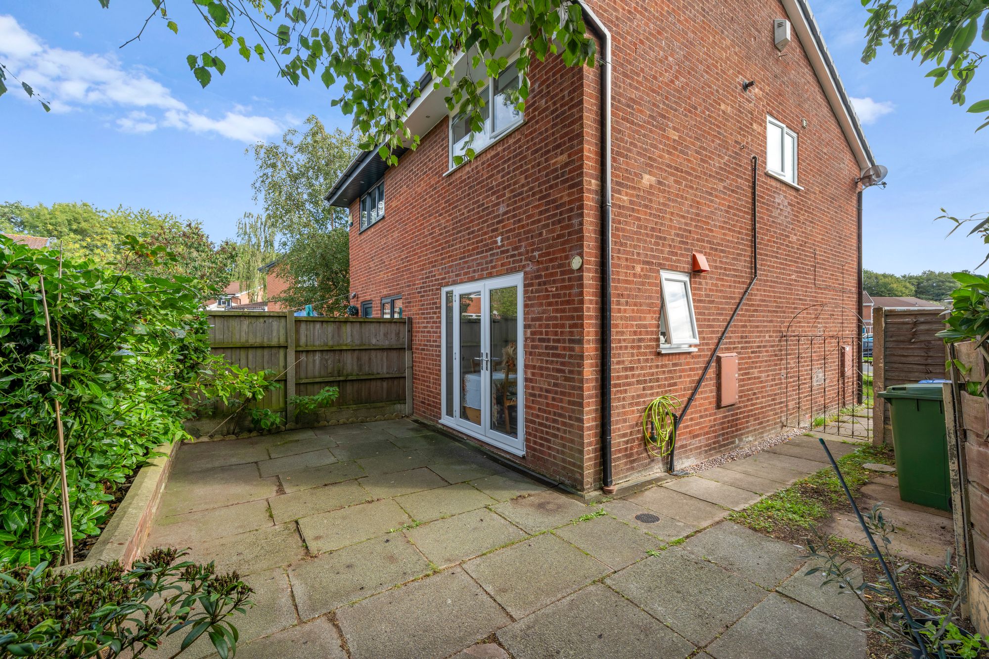 Livingstone Close, Old Hall, WA5
