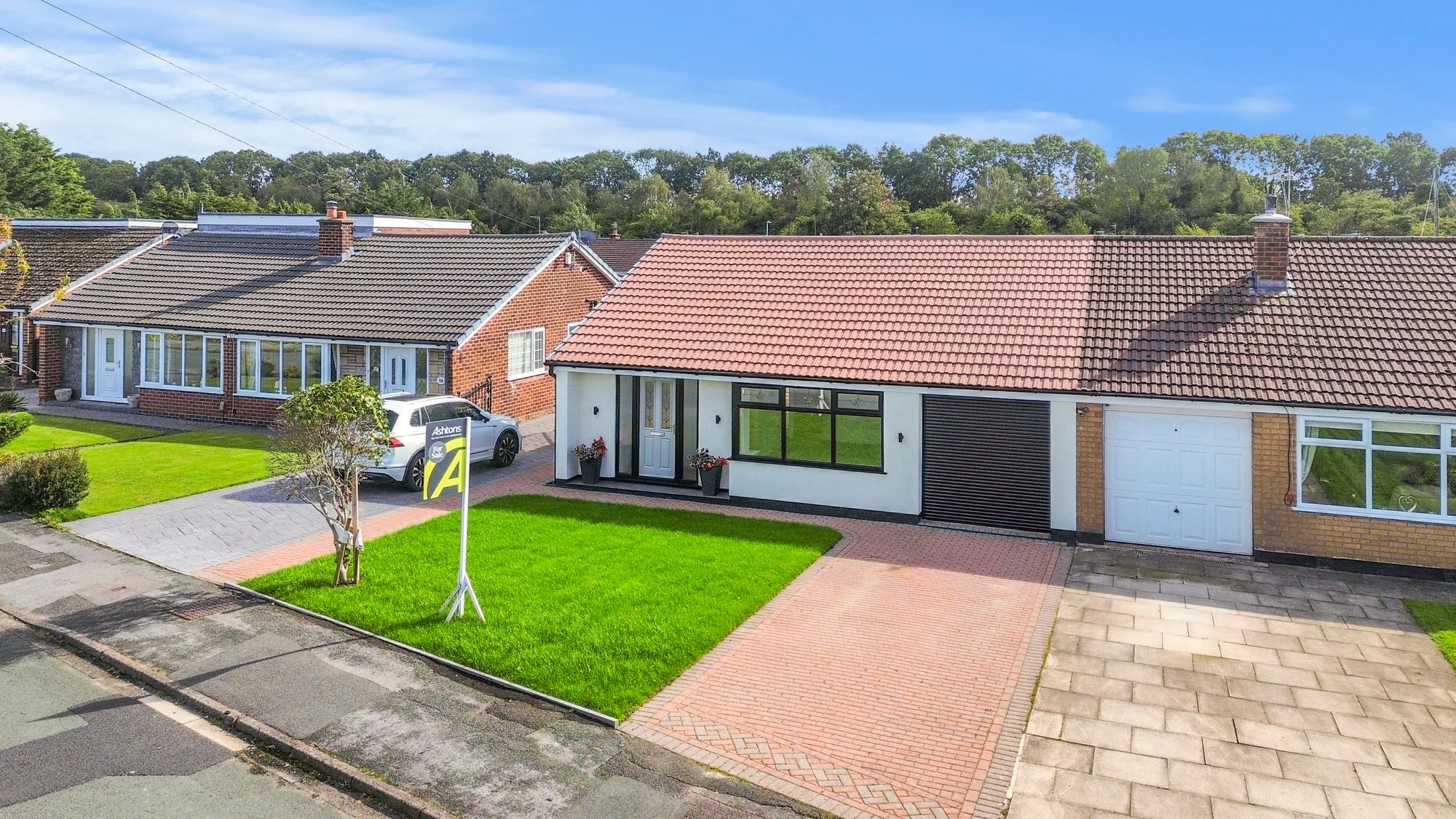 Meadow Lane, Fearnhead, WA2