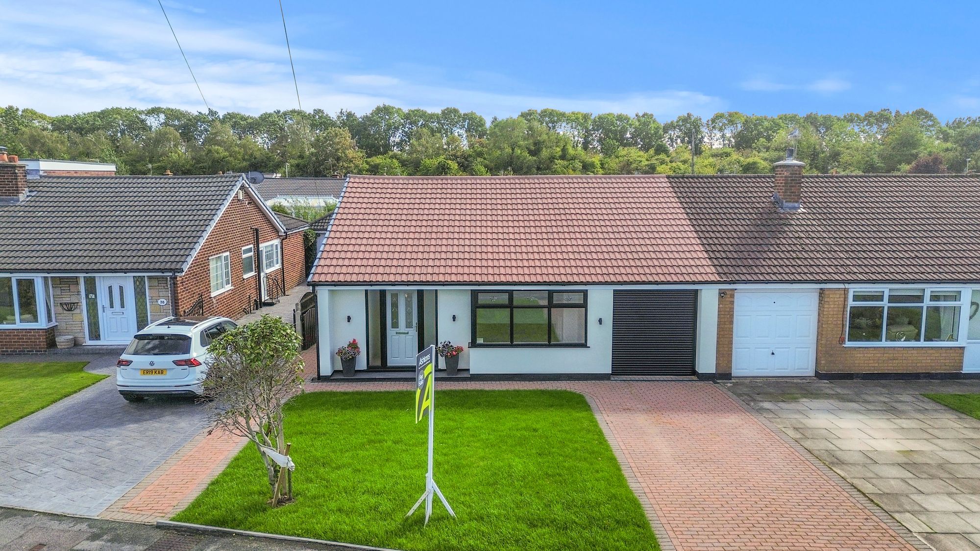 Meadow Lane, Fearnhead, WA2