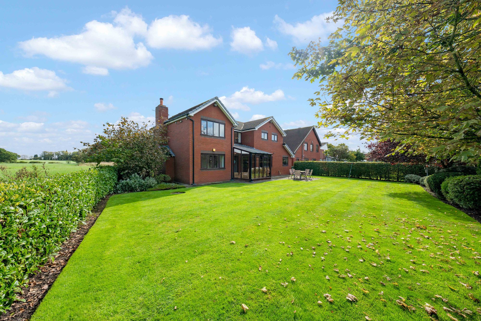 Betsyfield Drive, Croft, WA3