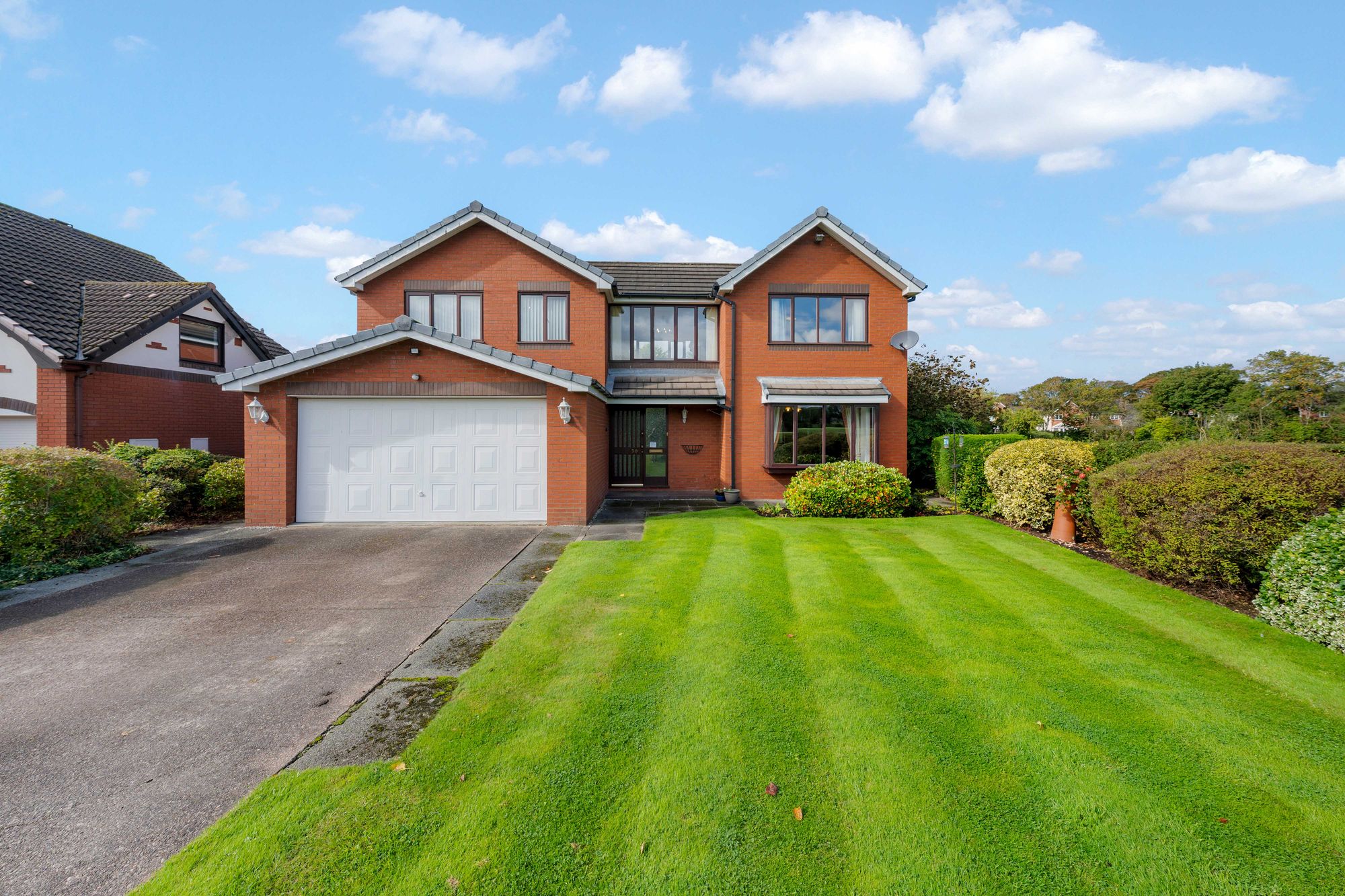 Betsyfield Drive, Croft, WA3