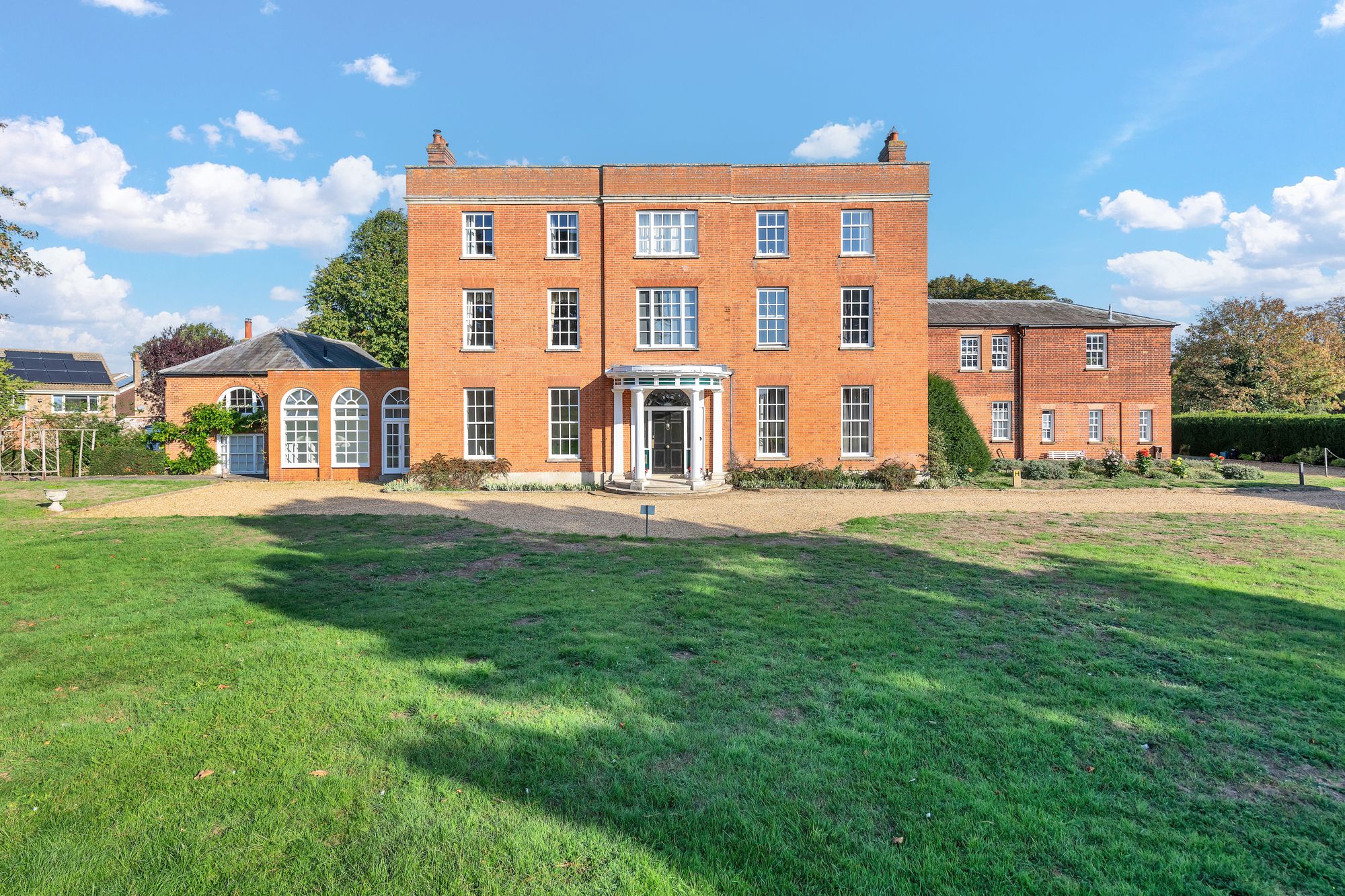 High Street, Broom, SG18