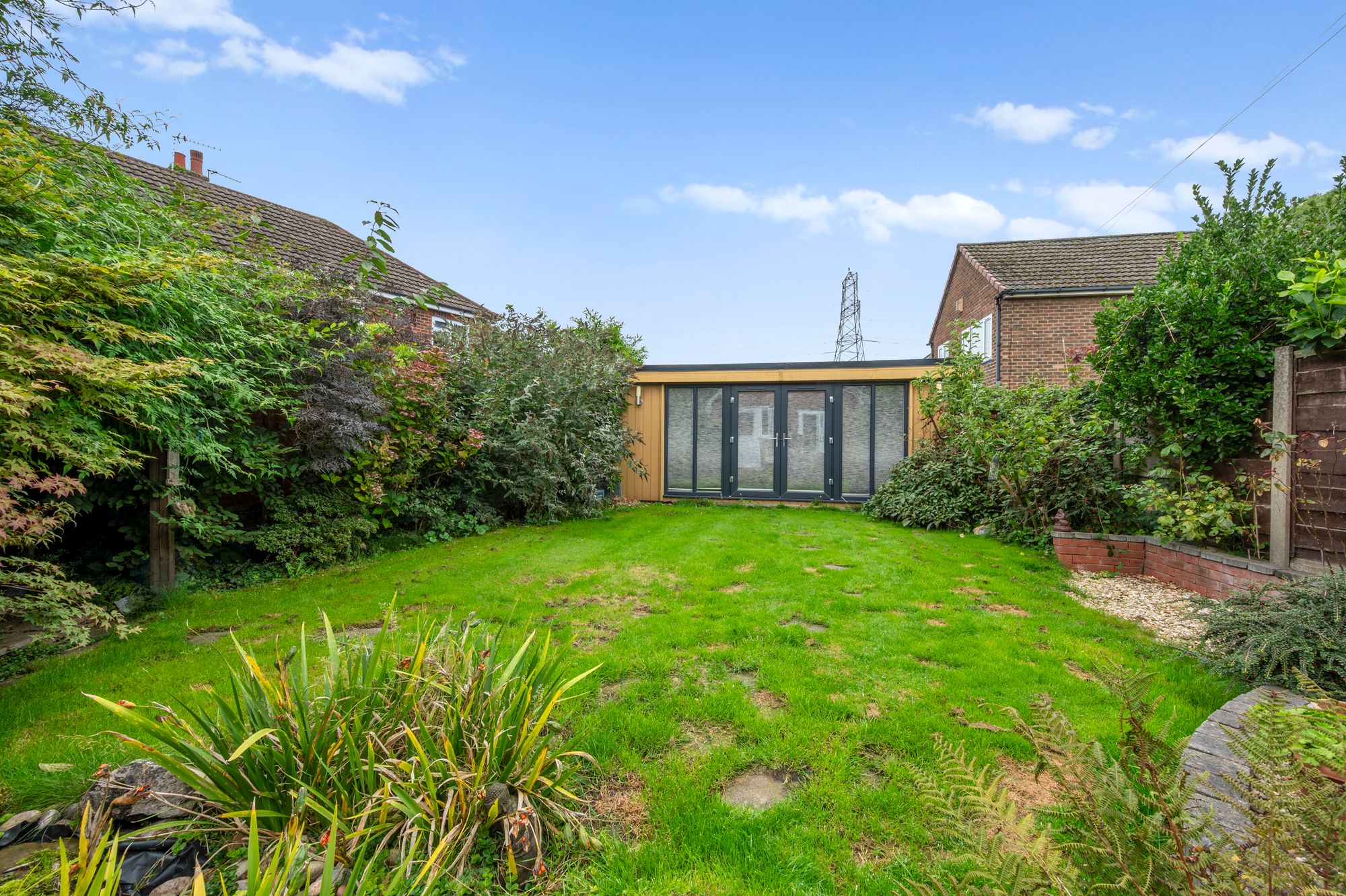 Manchester Road, Woolston, WA1