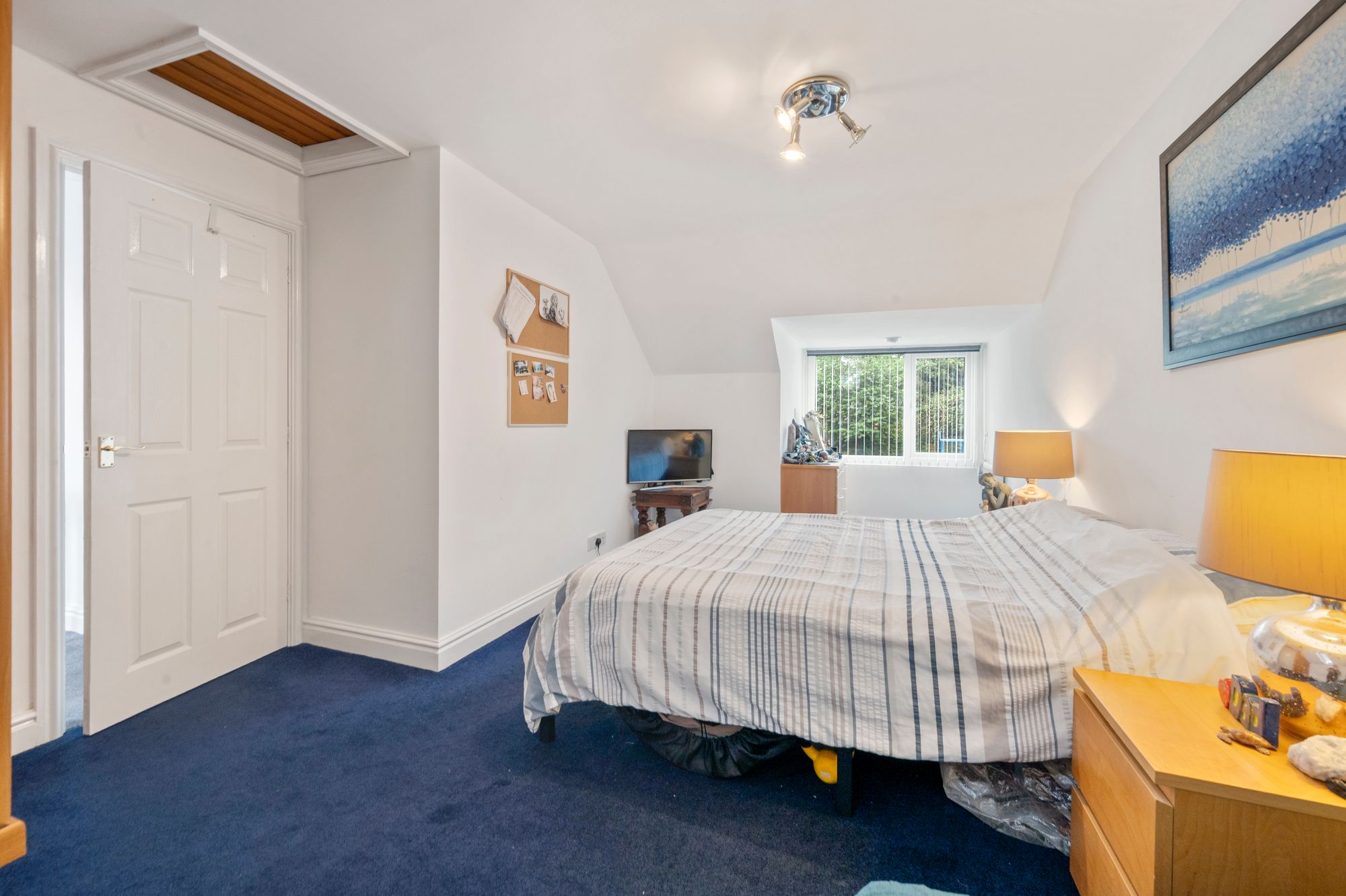 Manchester Road, Woolston, WA1