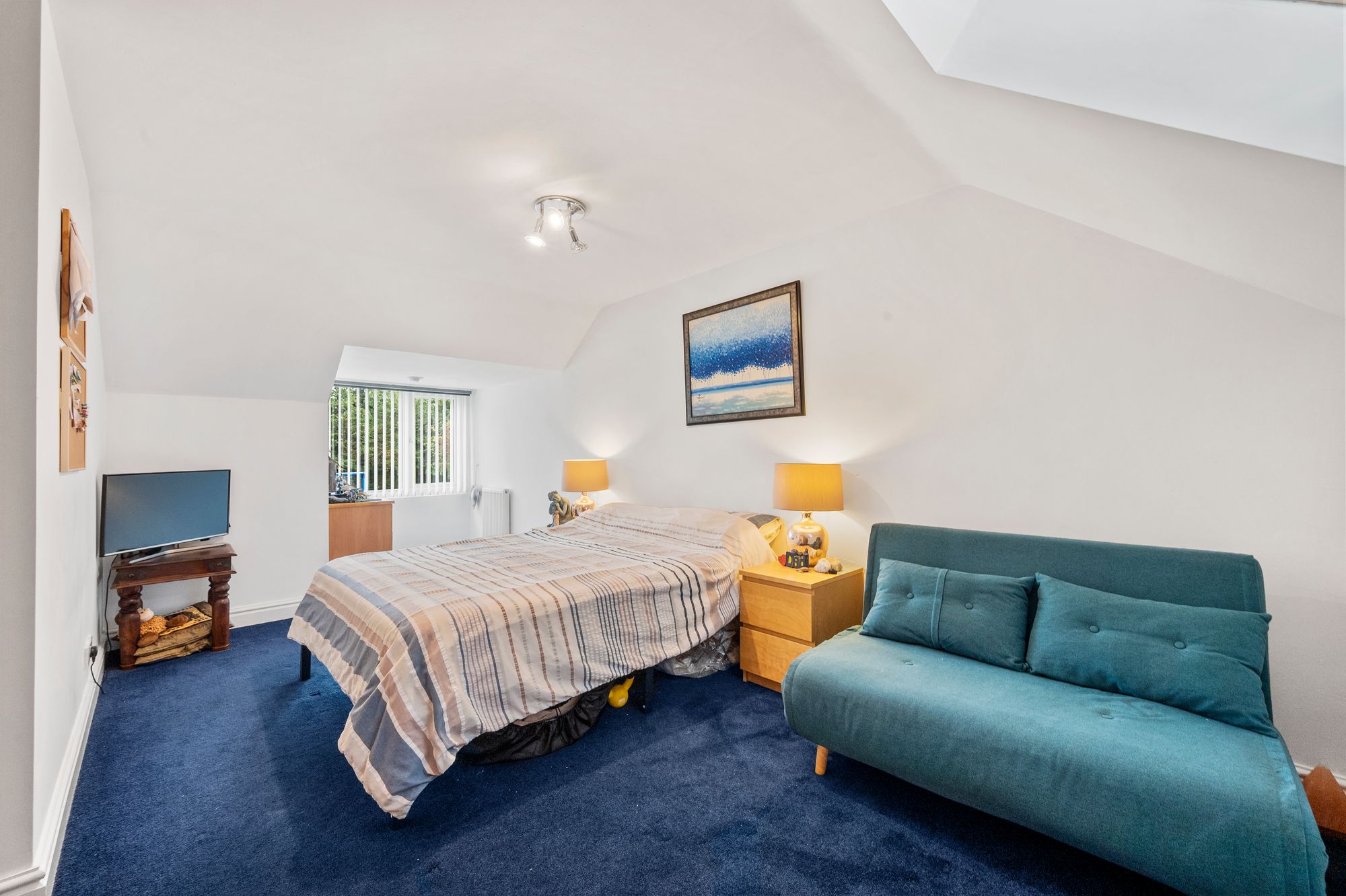 Manchester Road, Woolston, WA1