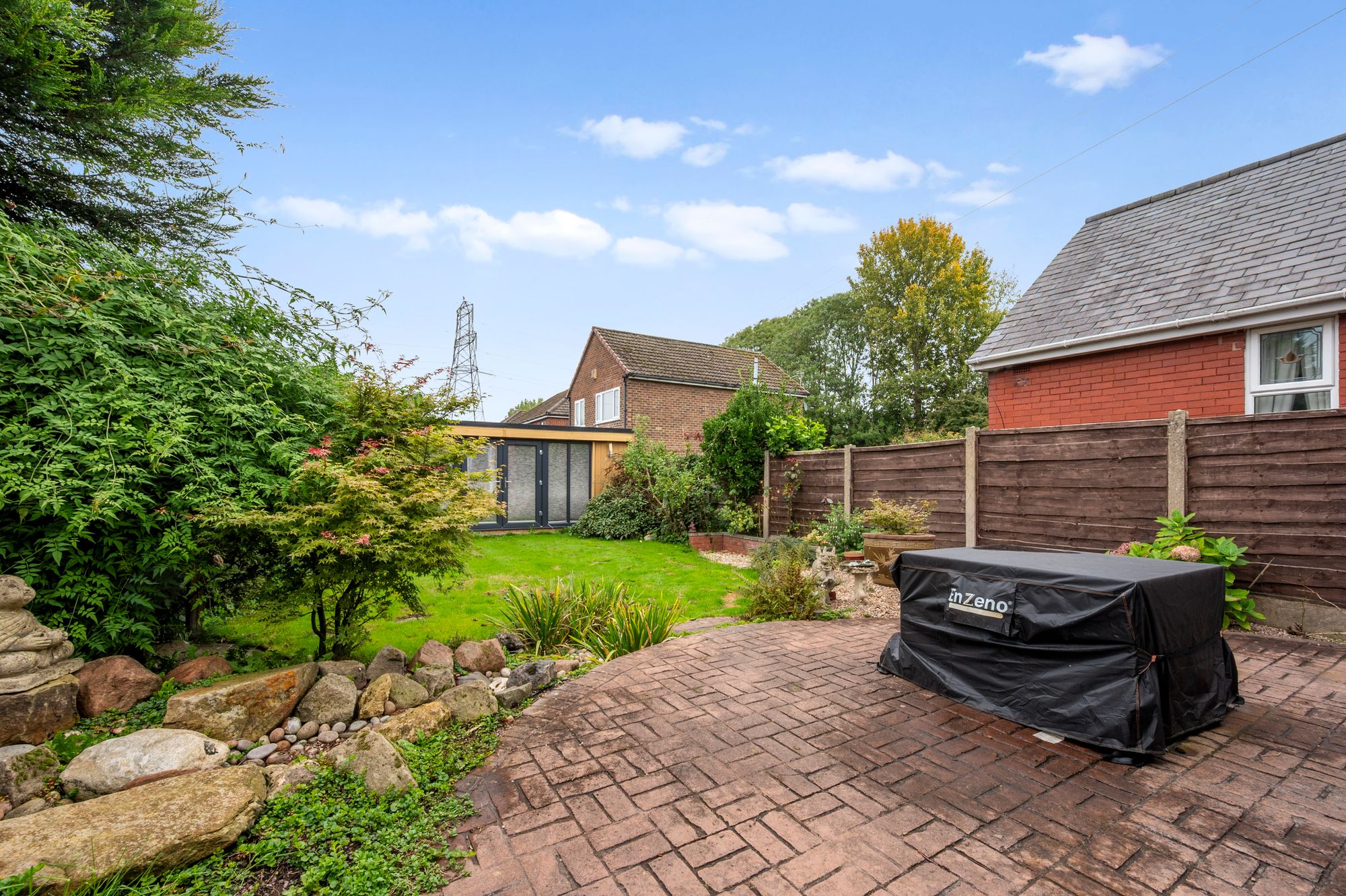 Manchester Road, Woolston, WA1