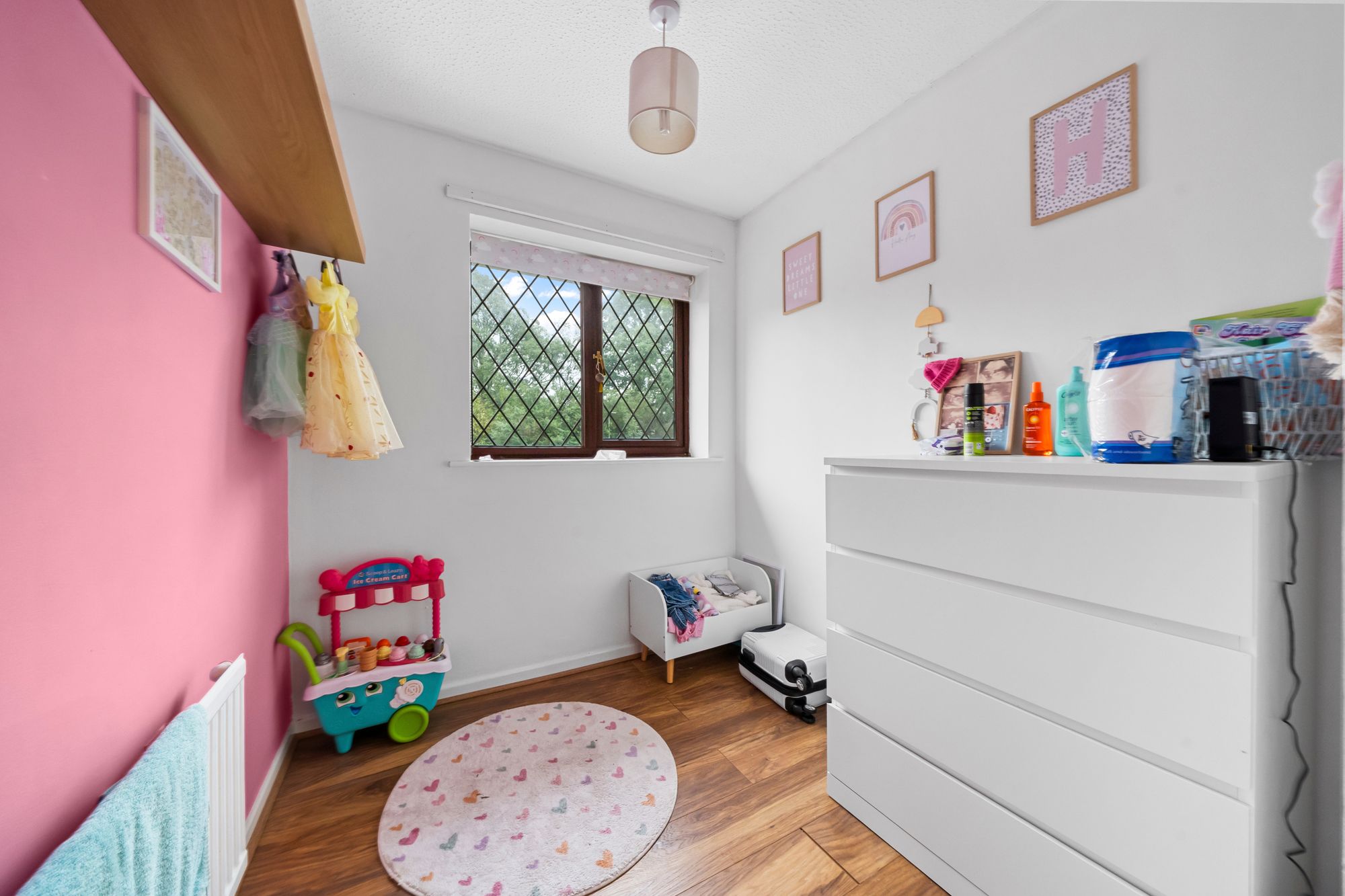 Keyes Close, Birchwood, WA3