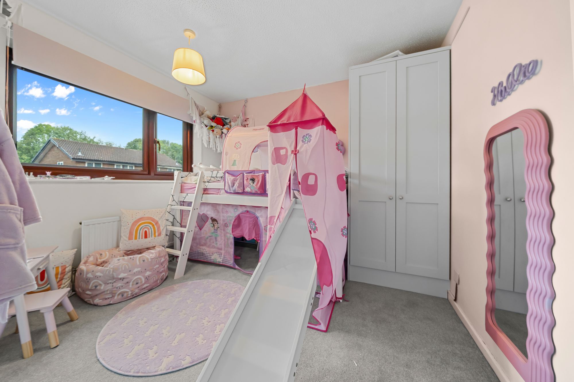 Keyes Close, Birchwood, WA3