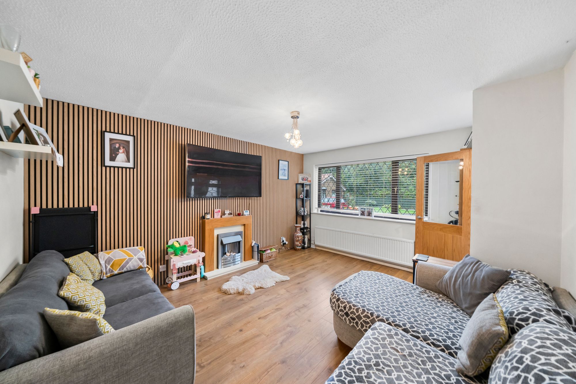 Keyes Close, Birchwood, WA3