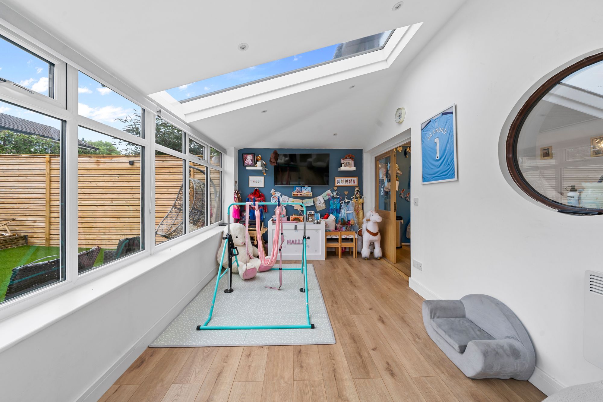 Keyes Close, Birchwood, WA3