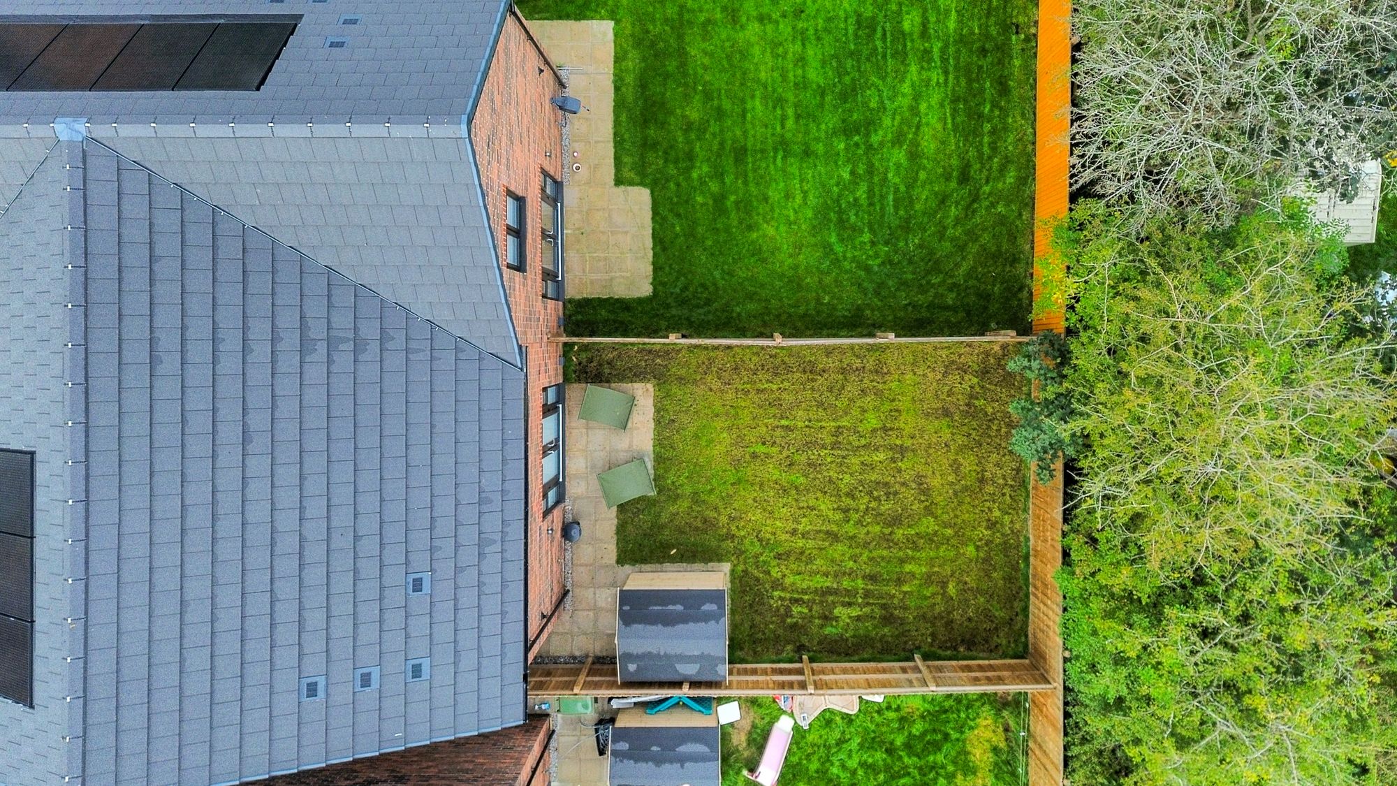 Vestry Close, Croft, WA3