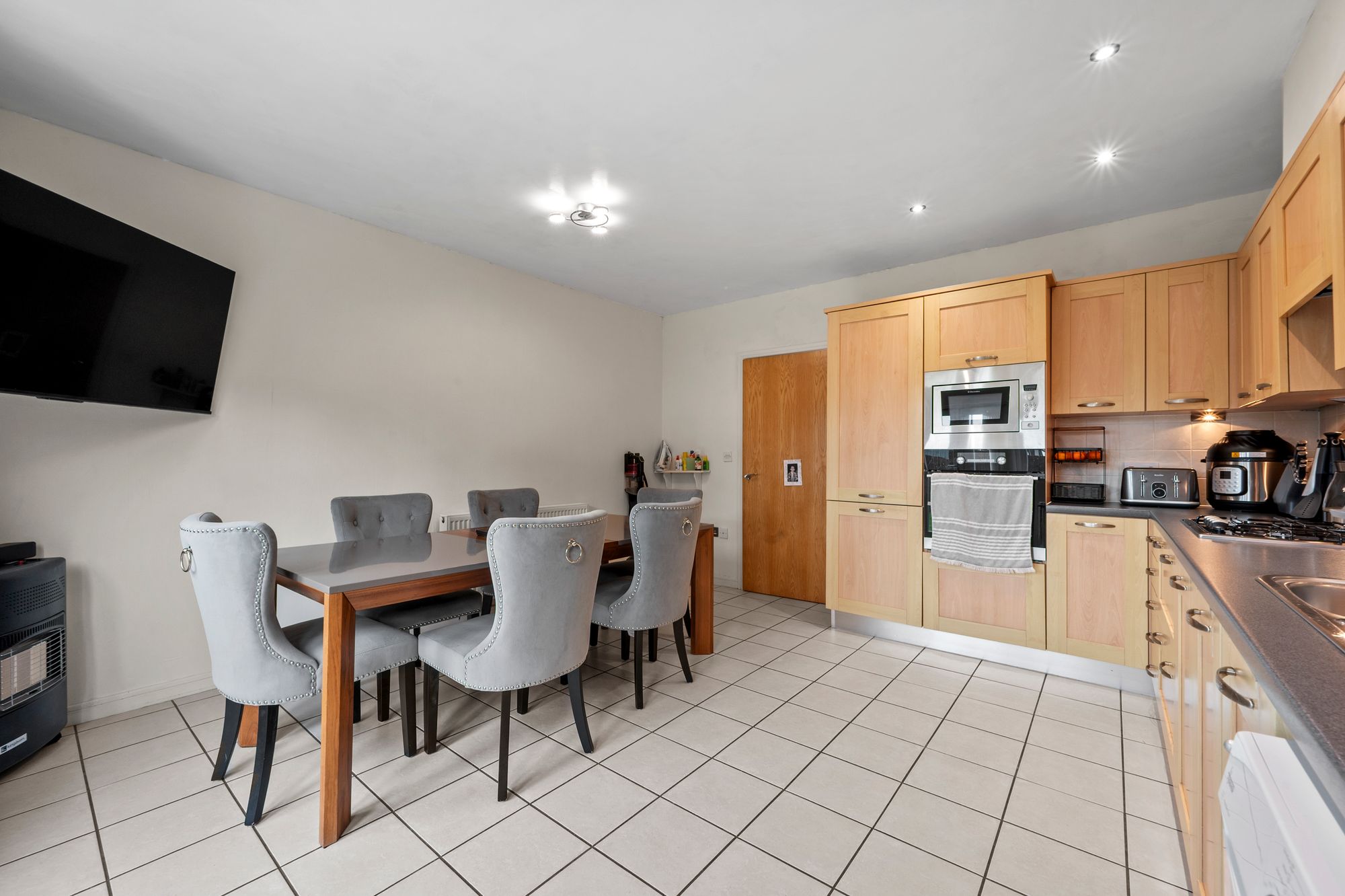 Holywell Drive, Warrington, WA1