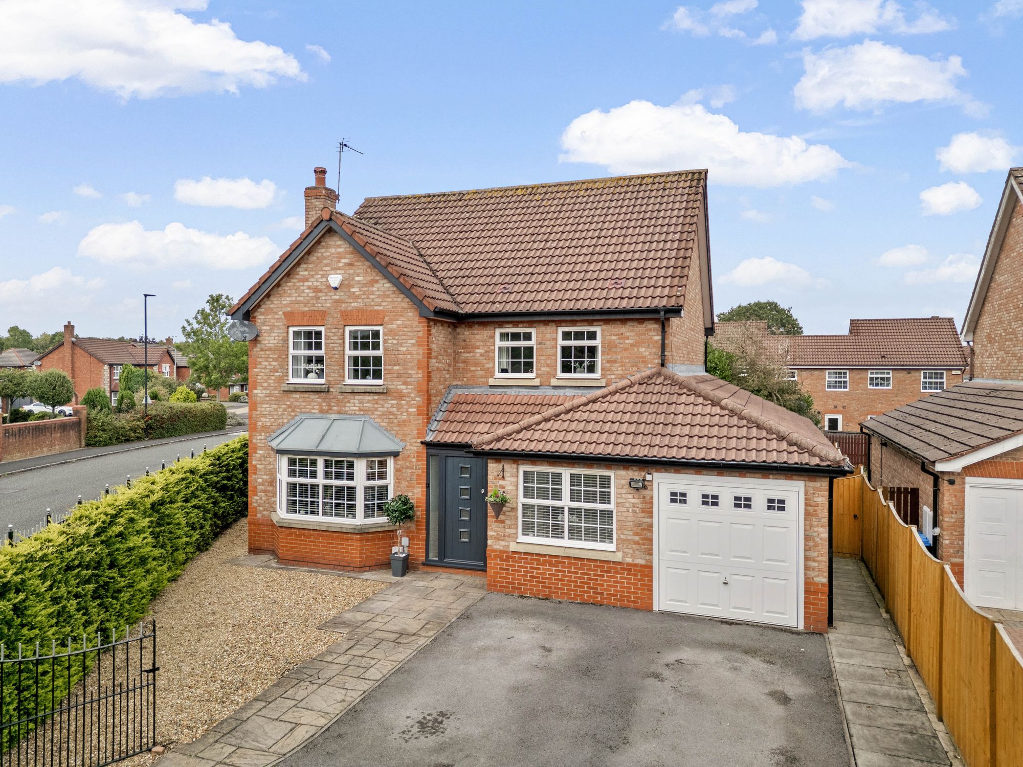 Pewterspear Green Road, Appleton, WA4