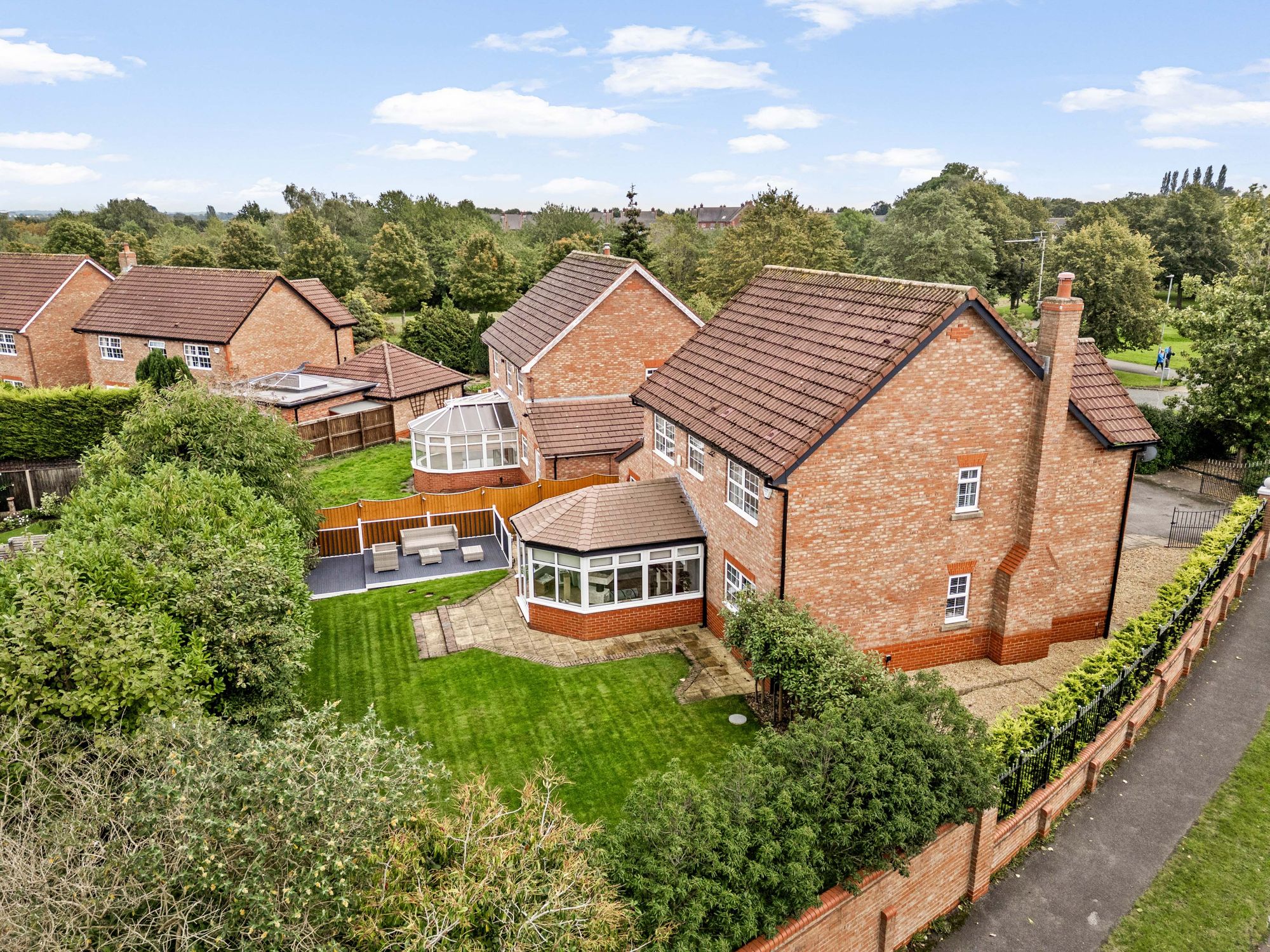 Pewterspear Green Road, Appleton, WA4