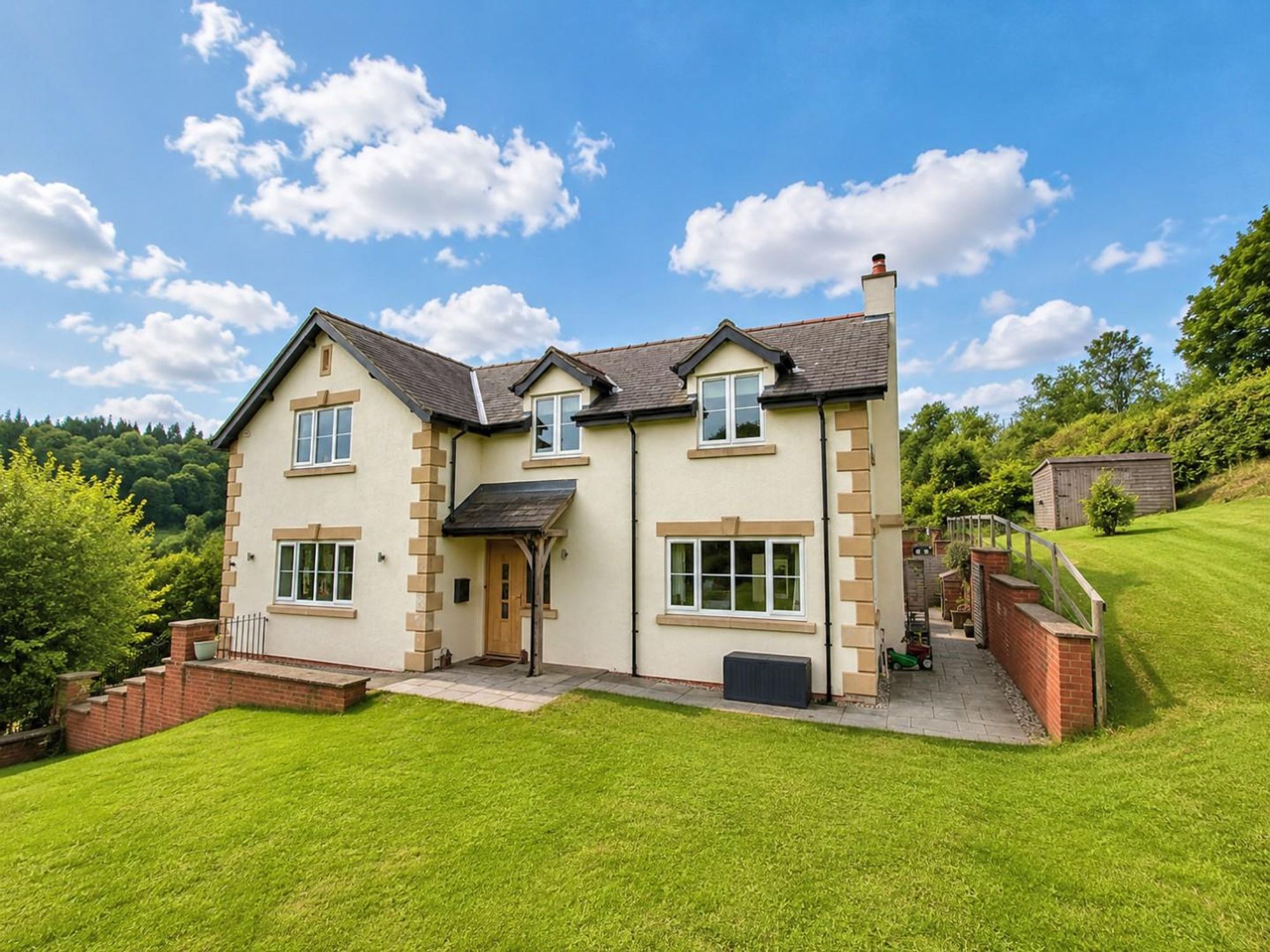 Llanfwrog, Ruthin, LL15