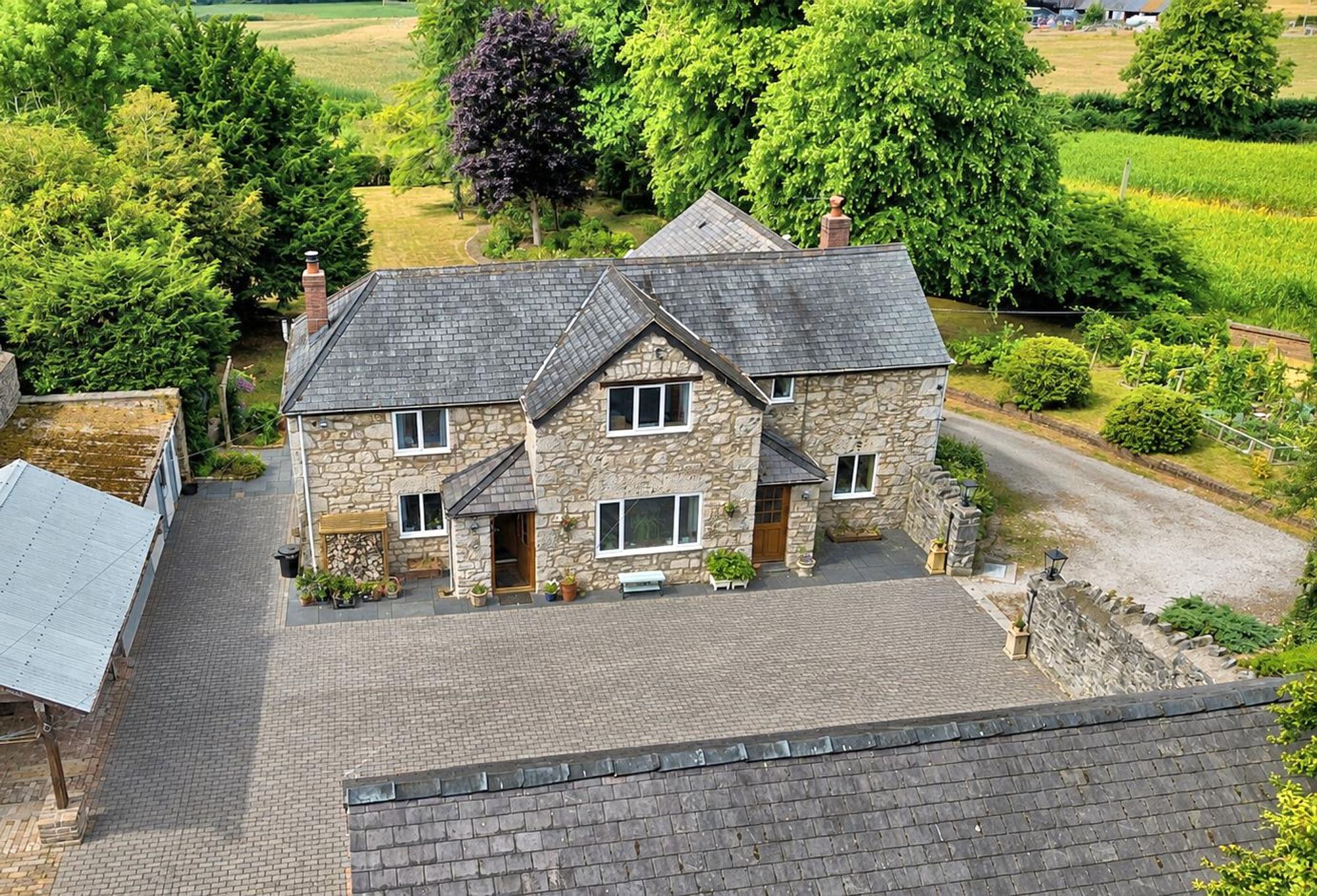 Llanfair Dyffryn Clwyd, Bryn Mair, LL15