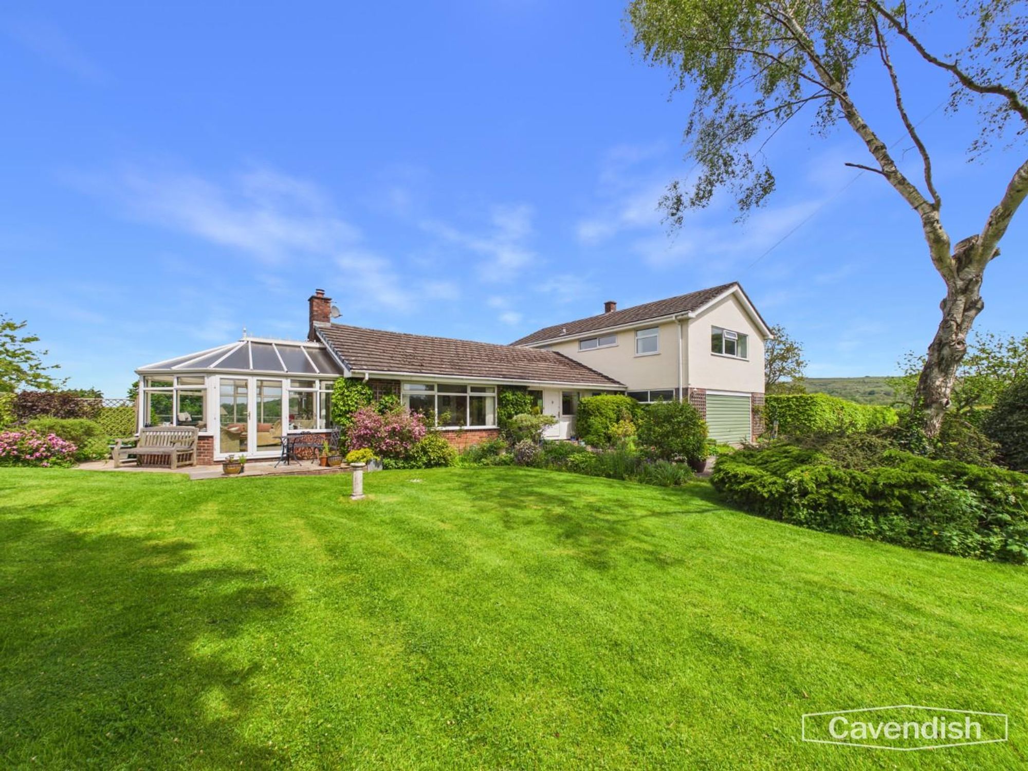 Ffordd Rhiw Ial, Llanarmon-Yn-Ial, CH7