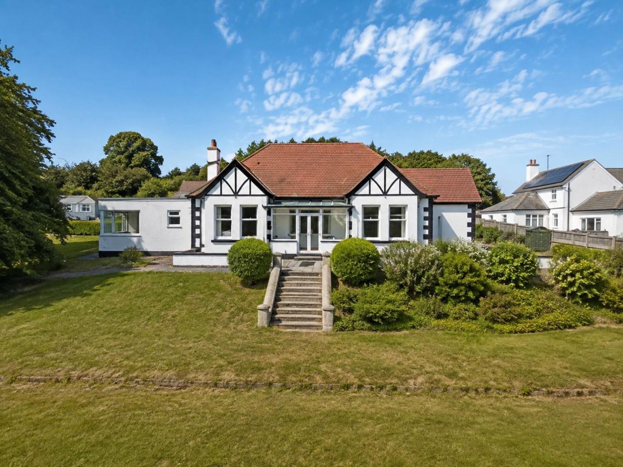 Glyndwr Road, Gwernymynydd, CH7