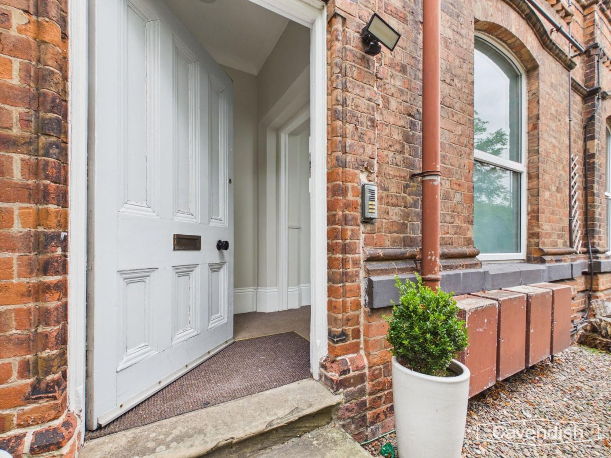 Property image — Eversley Park, Modyn Eversley Park, CH2