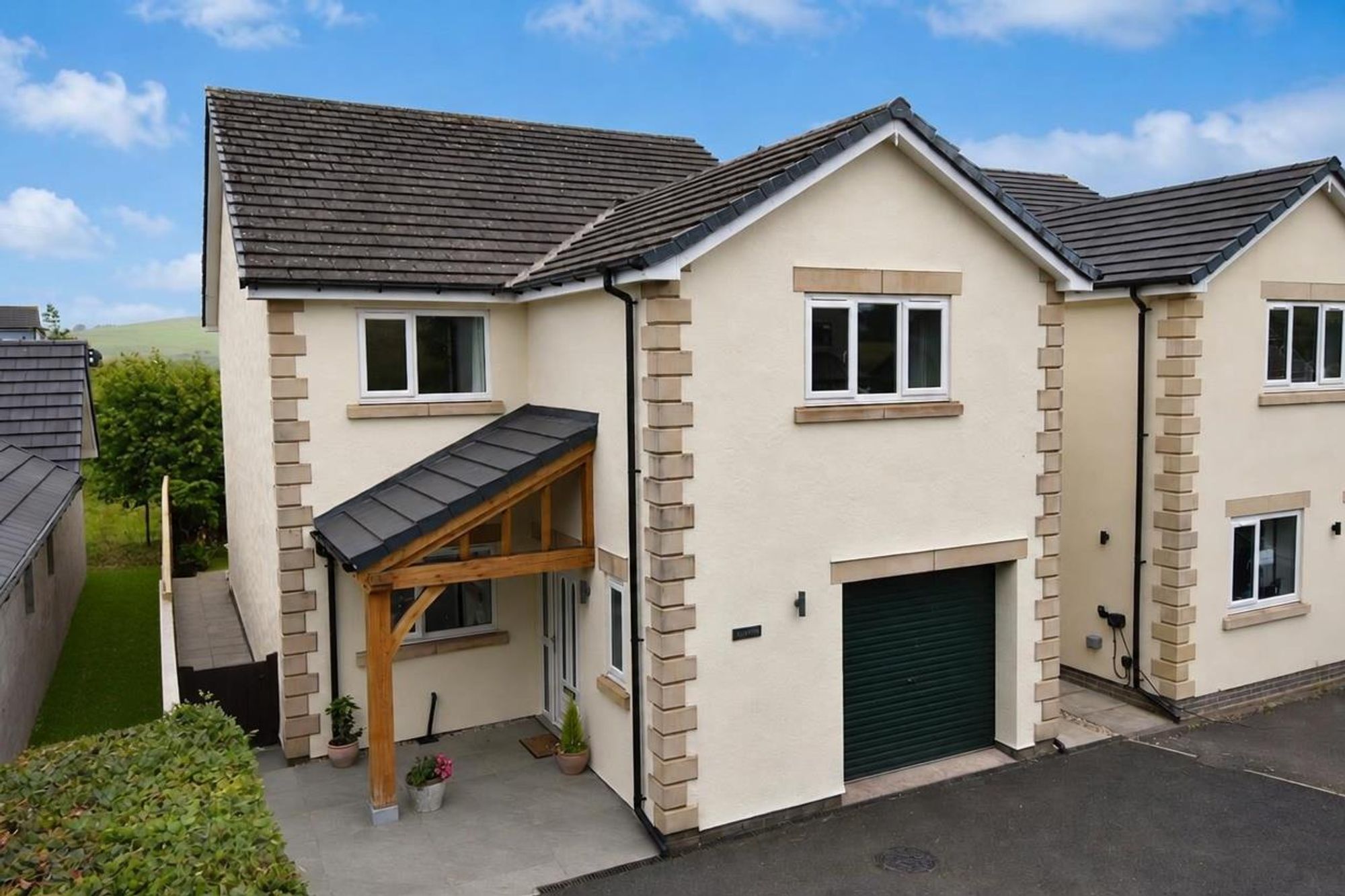 Cerrigydrudion, Corwen, LL21