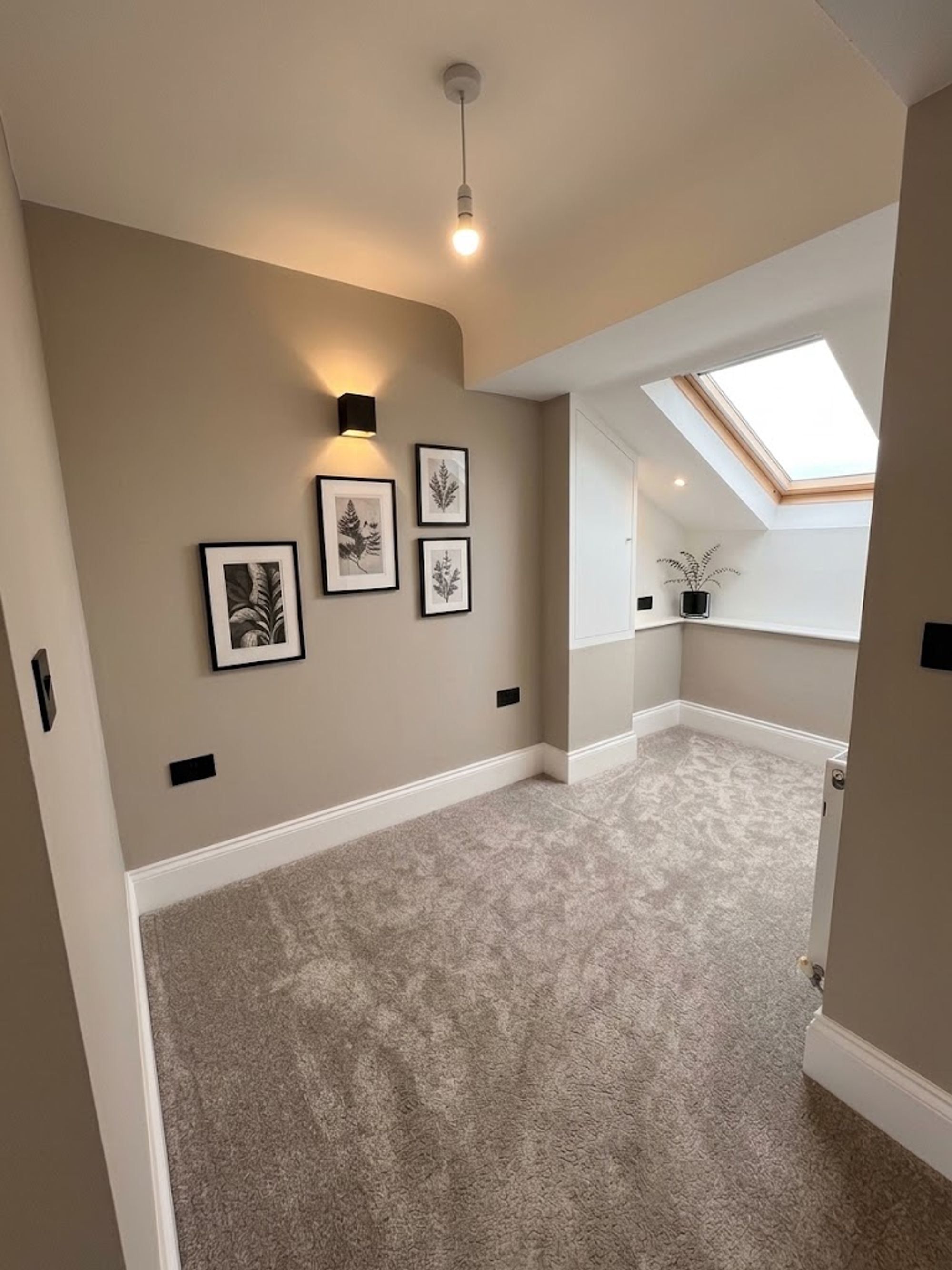 New Lane, Croft, WA3
