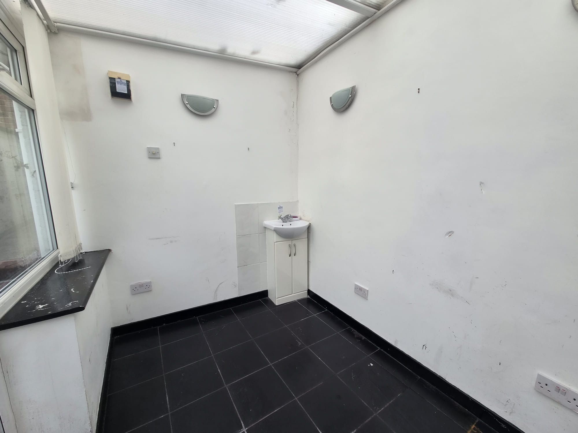 Dalton Bank, Warrington, WA1