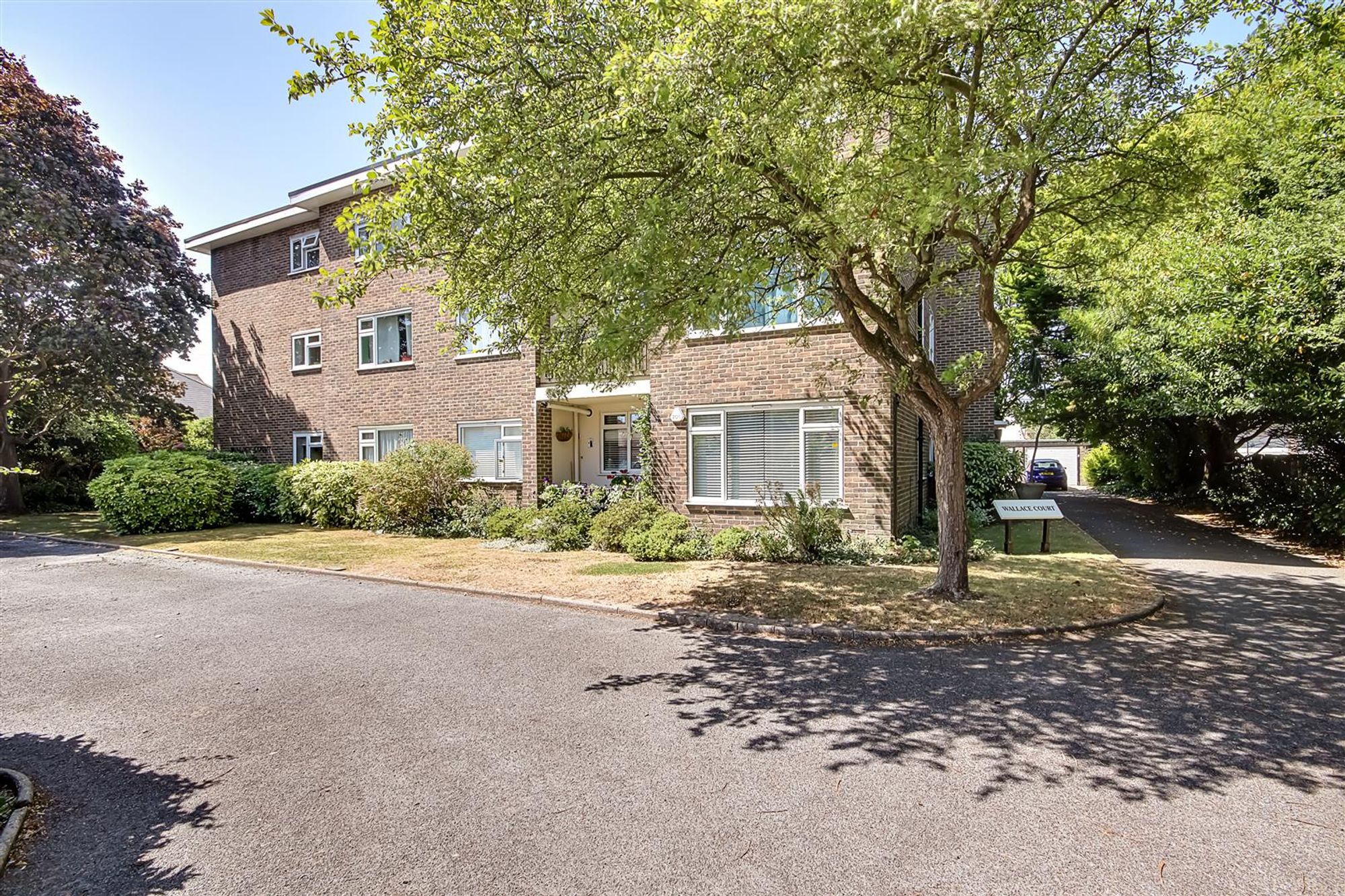 Apartment | Flat 11, Wallace Court Wallace Avenue, Worthing, BN11 5QB | For Sale