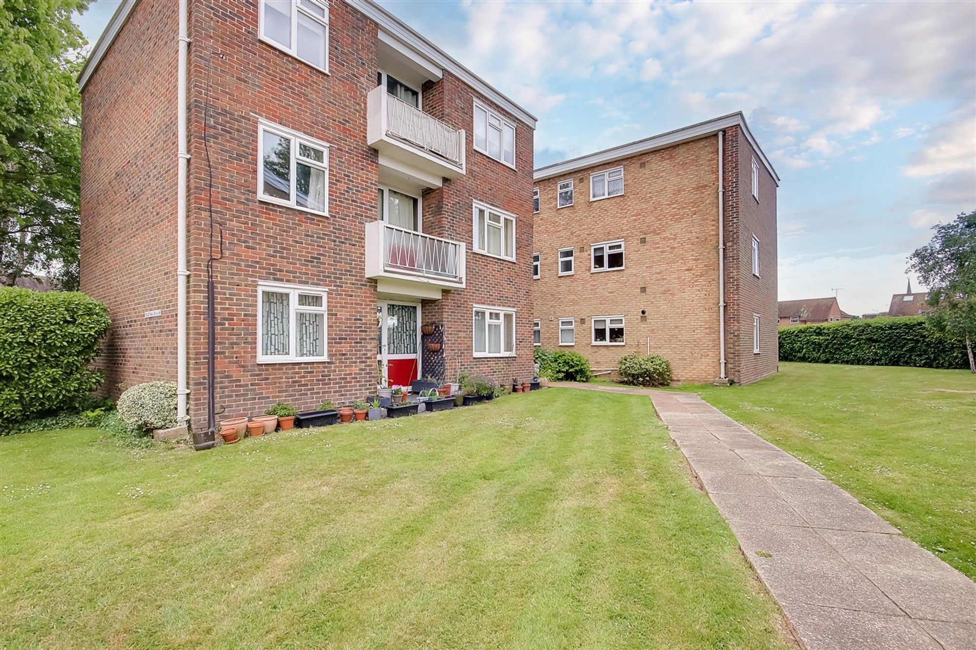 Apartment | 43 Sunningdale Court Jupps Lane, Goring-By-Sea, Worthing, BN12 4TU | For Sale