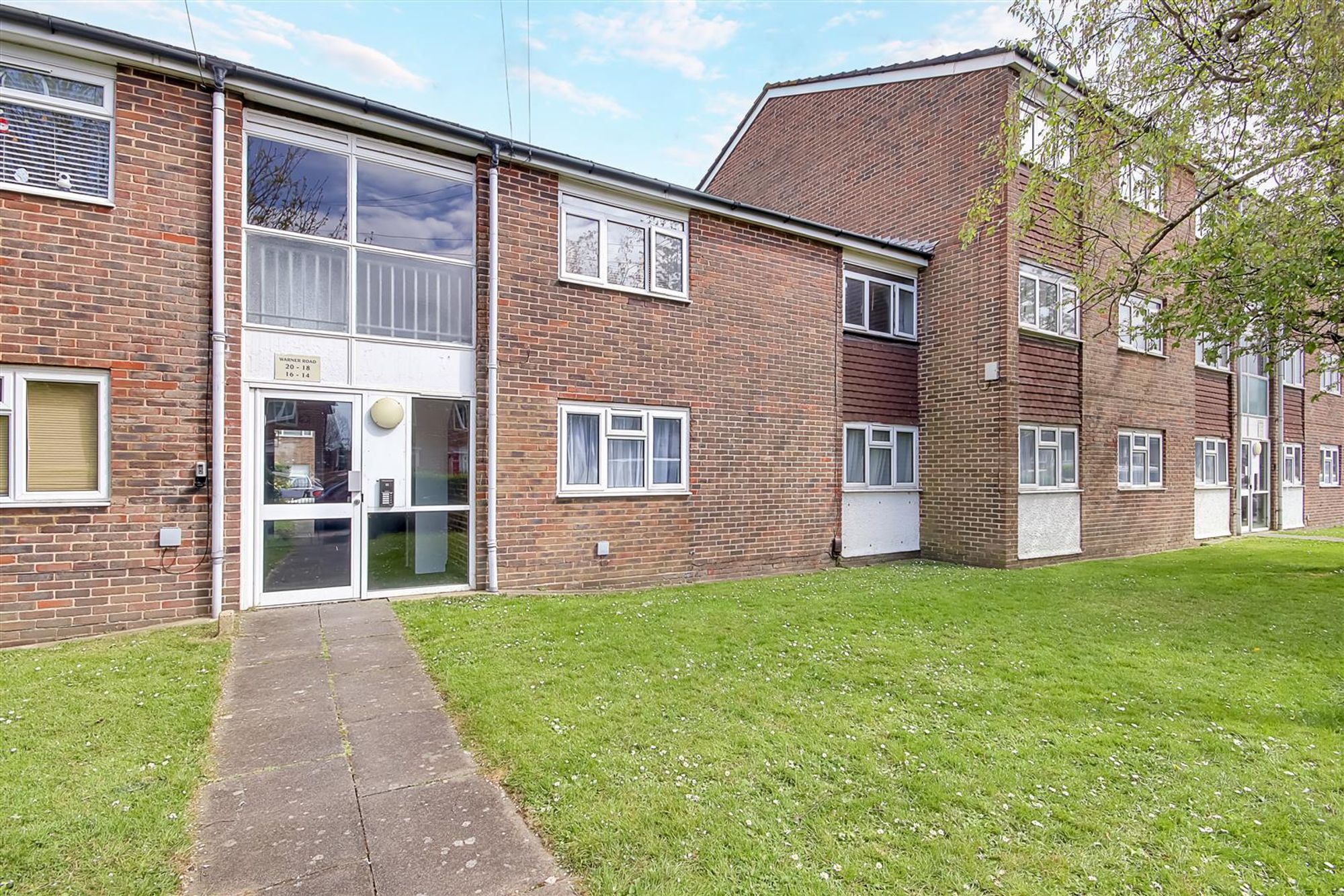 Apartment | 18 Warner Road, Worthing, BN14 8DP | Sold - Subject to Contract