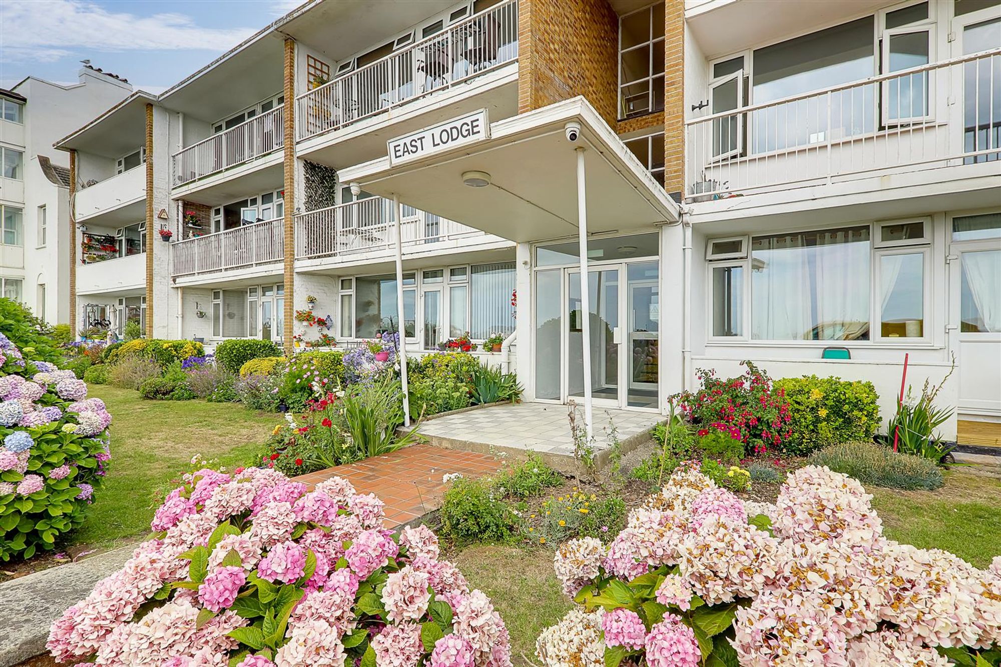Apartment | 5 East Lodge Brighton Road, Lancing, BN15 8BQ | Sold - Subject to Contract