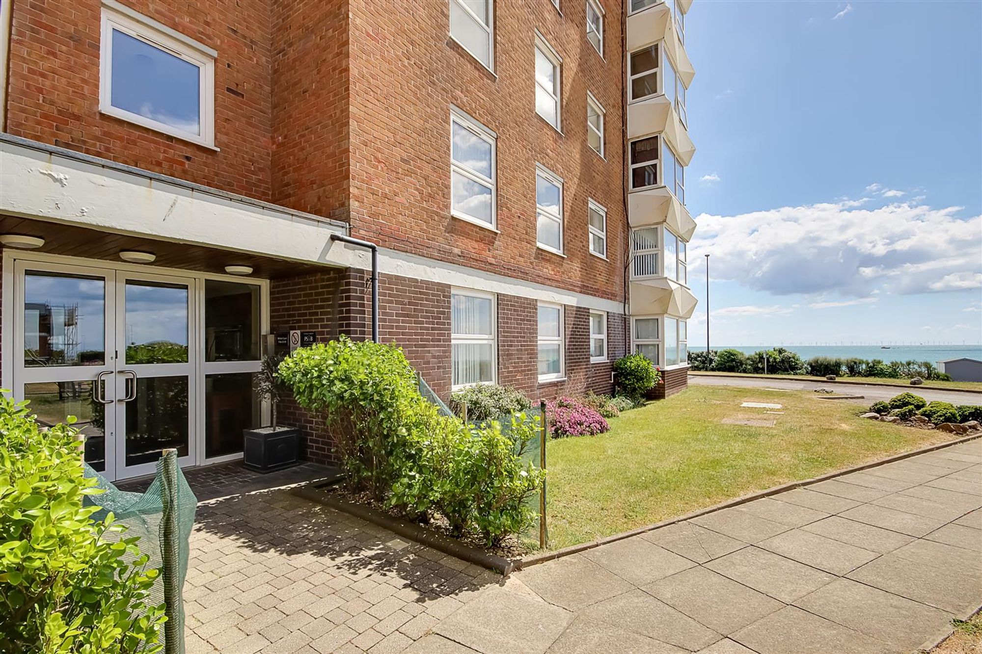 Apartment | 21 Milford Court Brighton Road, Lancing, BN15 8RN | For Sale