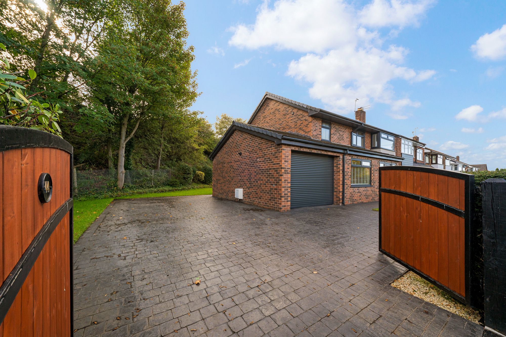 Lower Road, Liverpool, L26