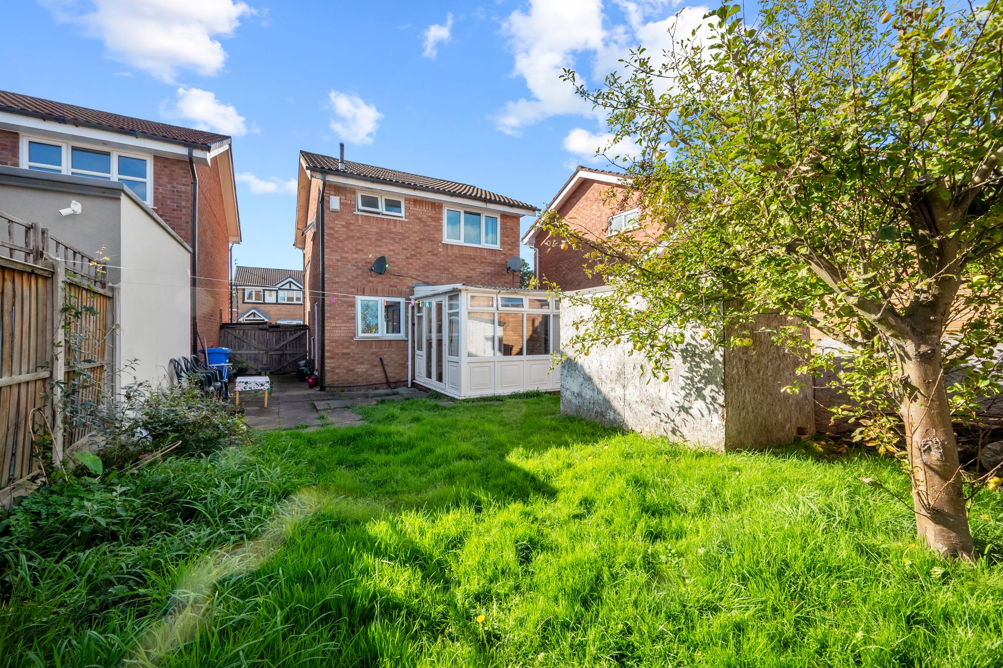 Aviemore Drive, Fearnhead, WA2