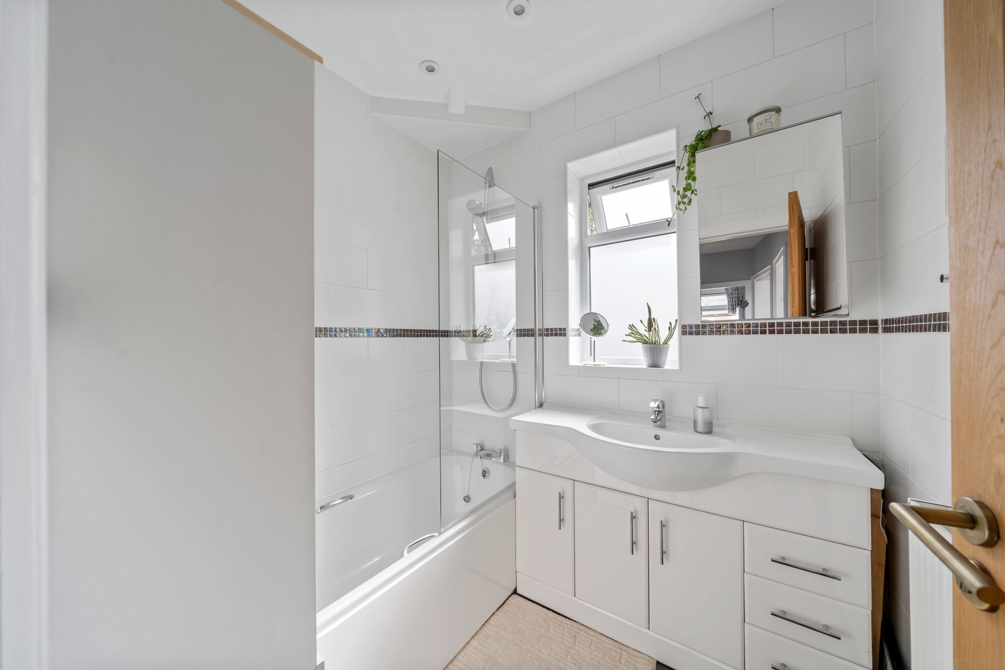 Leigh Road, Leigh, WN7