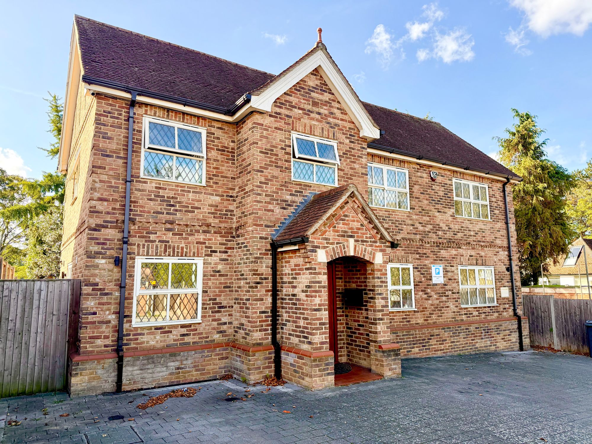 (Room 6) Wardown Crescent, Luton, LU2