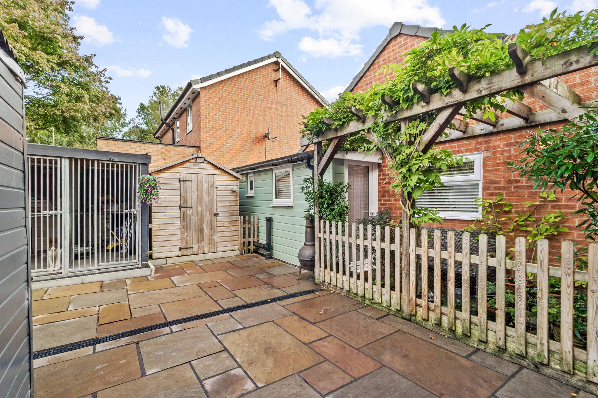 Keckwick Lane, Daresbury, WA4