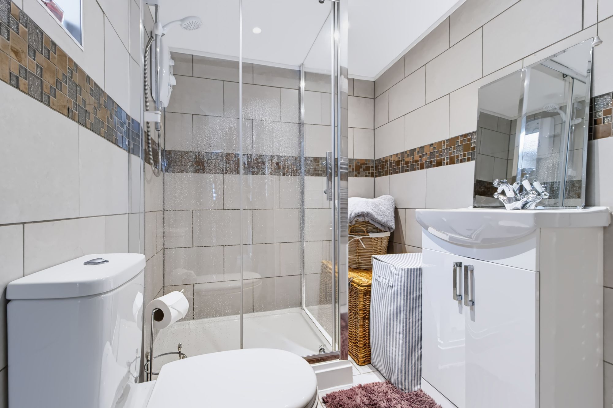 Keckwick Lane, Daresbury, WA4