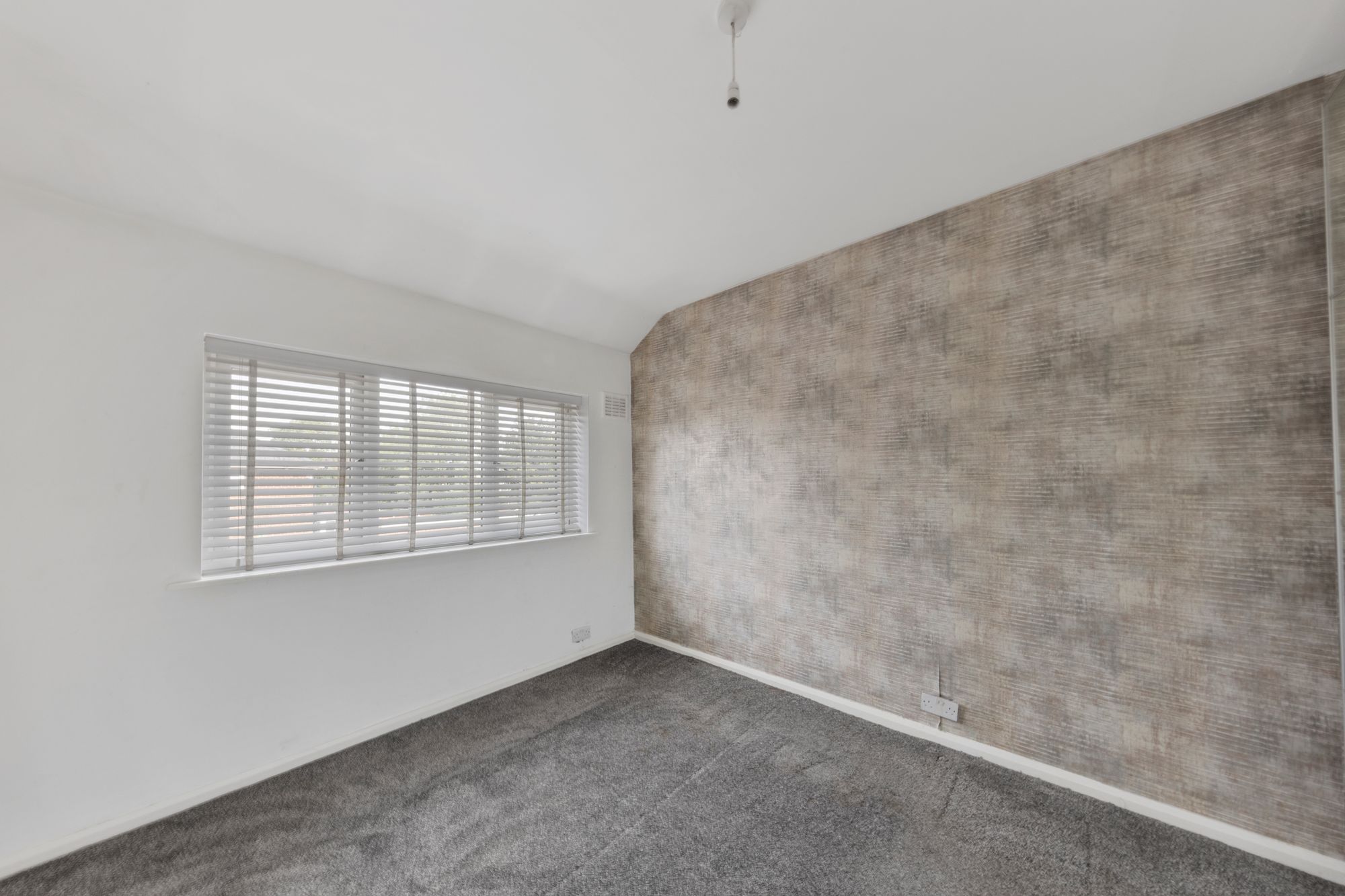Capesthorne Road, Warrington, WA2