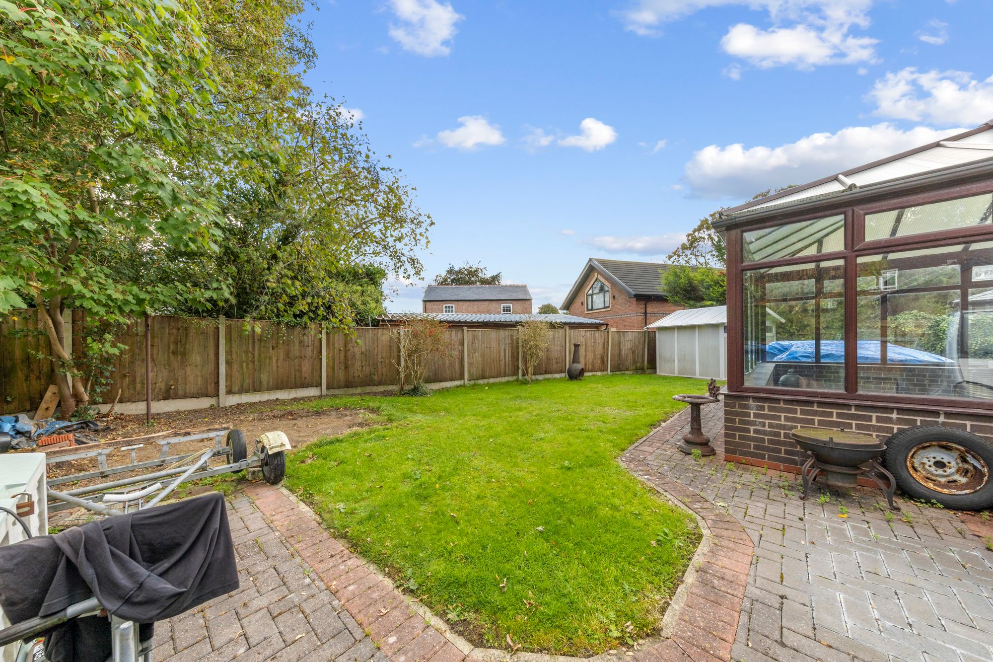 St. Andrews Close, Fearnhead, WA2