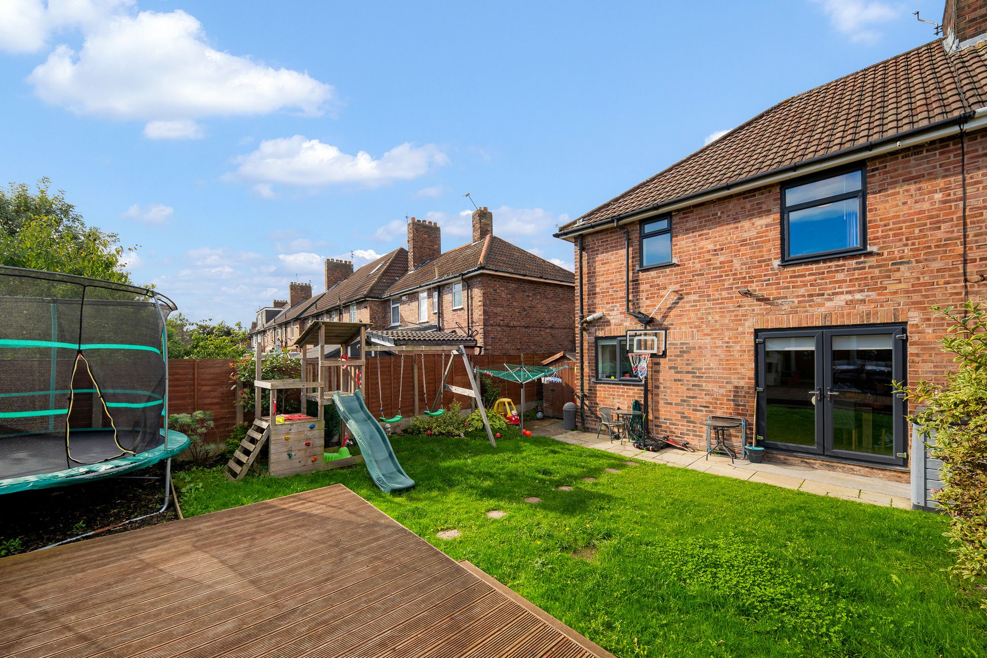 Dovecot Avenue, Liverpool, L14