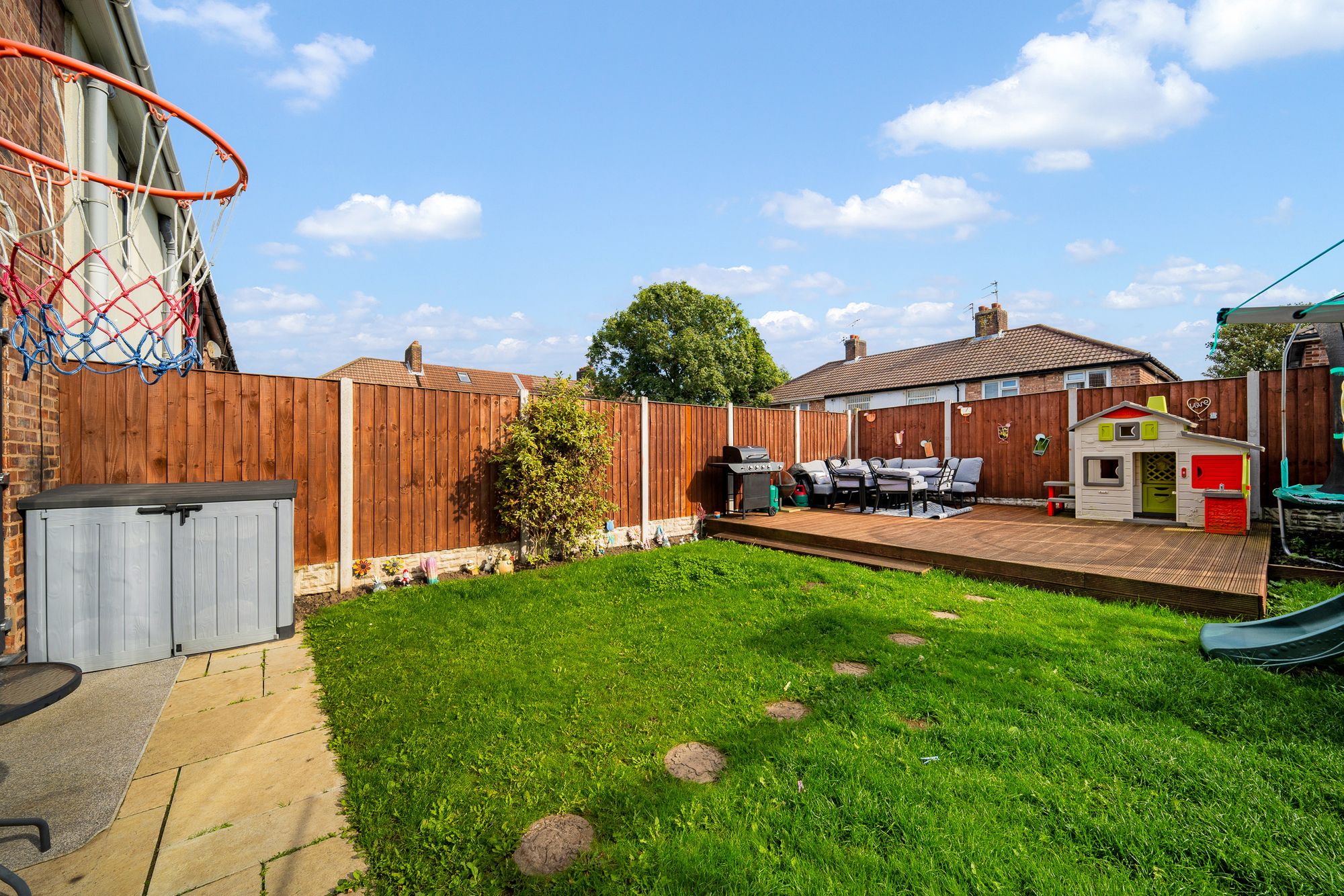 Dovecot Avenue, Liverpool, L14