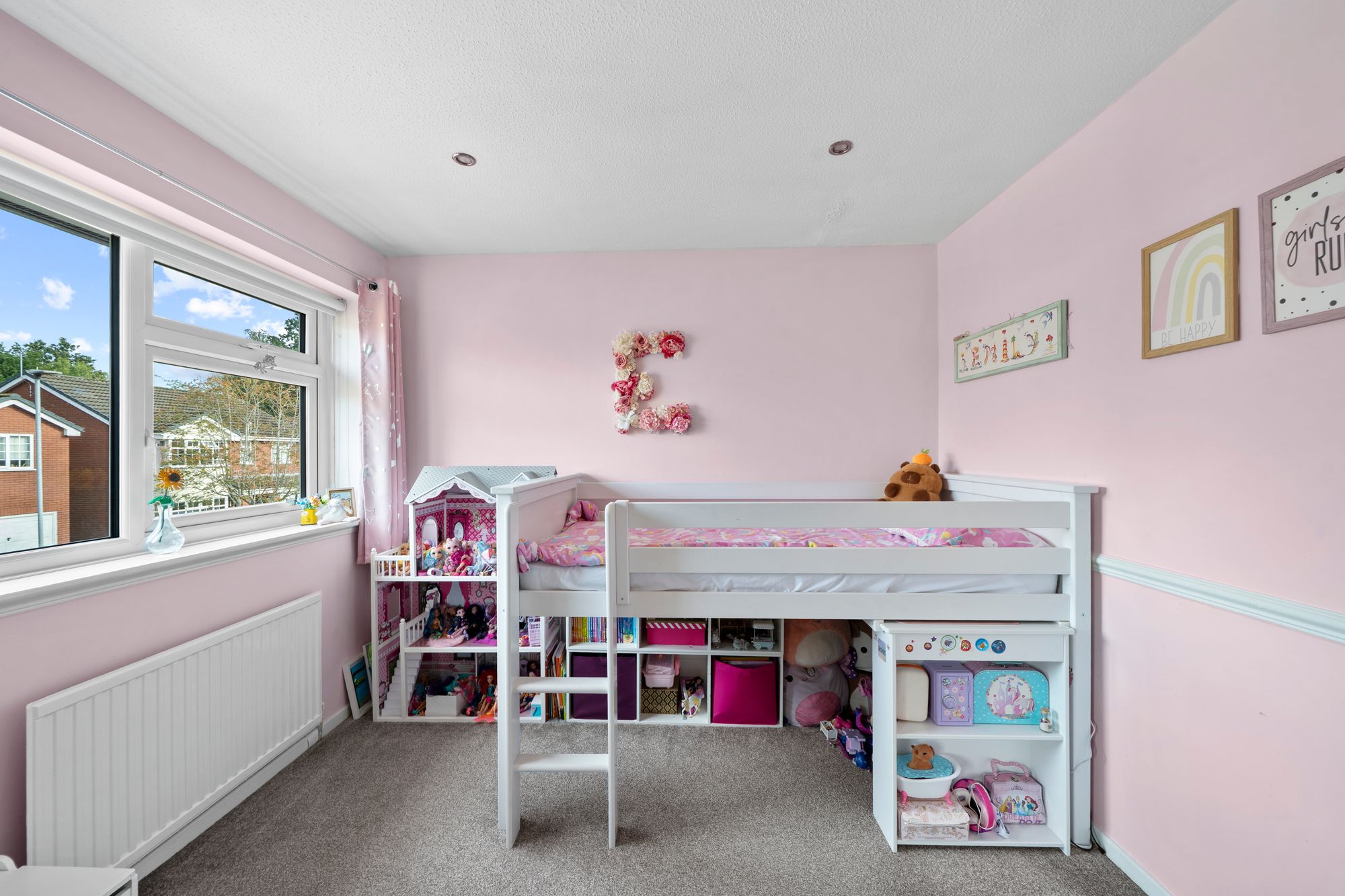 Gresford Close, Callands, WA5