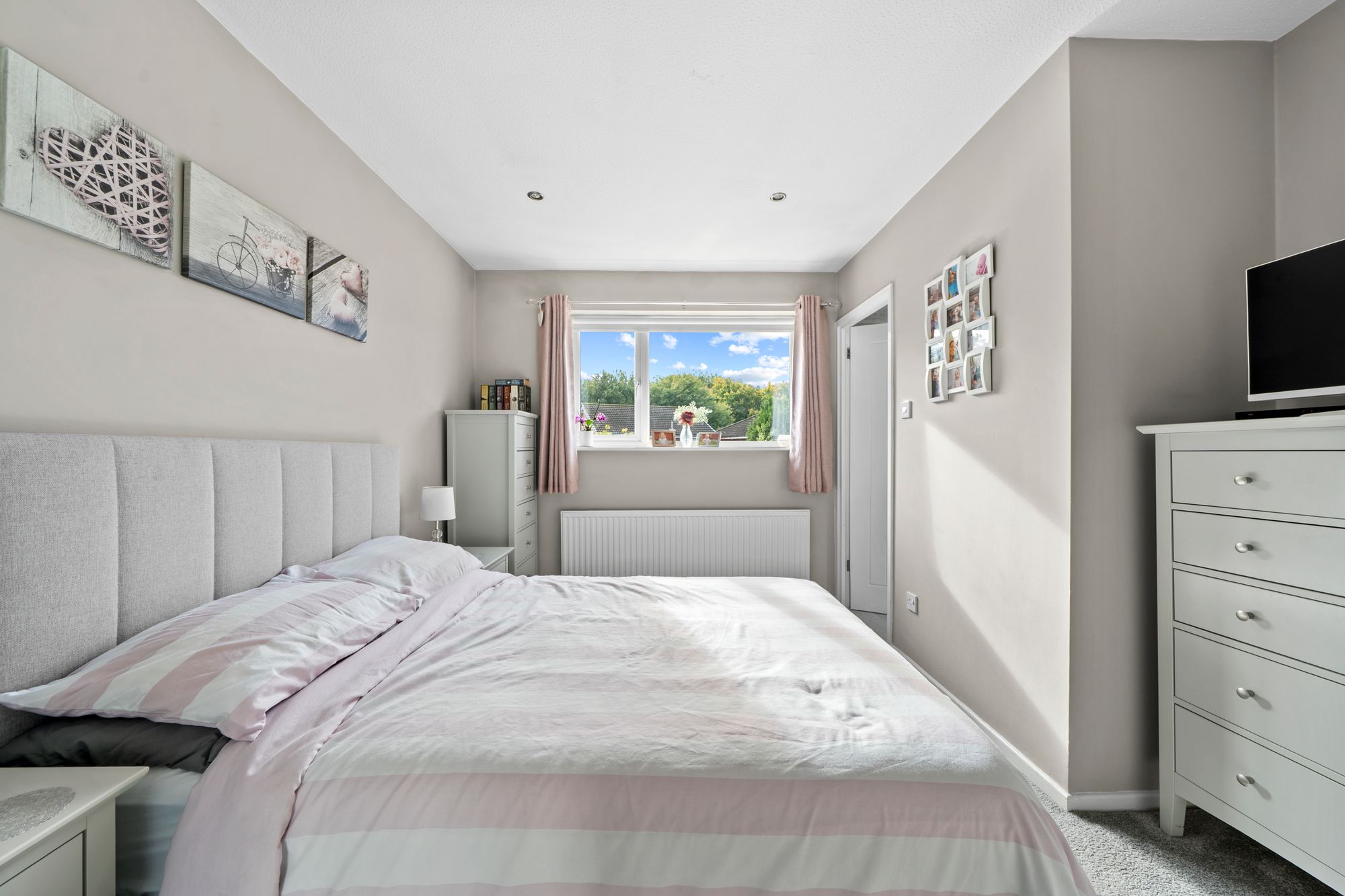 Gresford Close, Callands, WA5