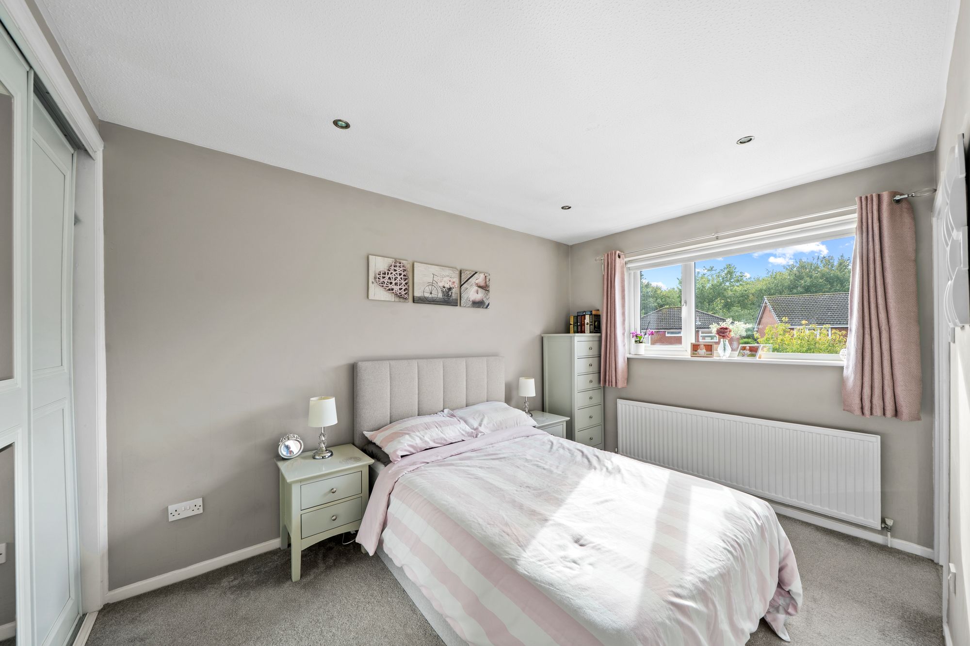 Gresford Close, Callands, WA5