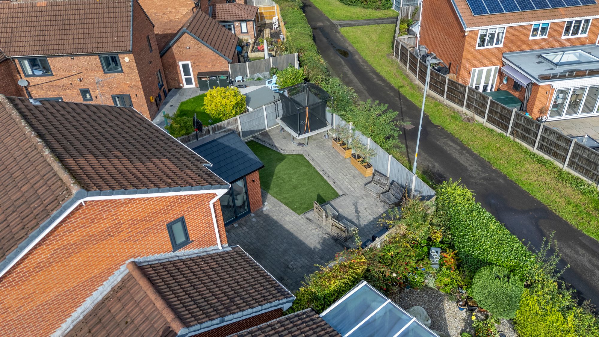 Oban Grove, Fearnhead, WA2